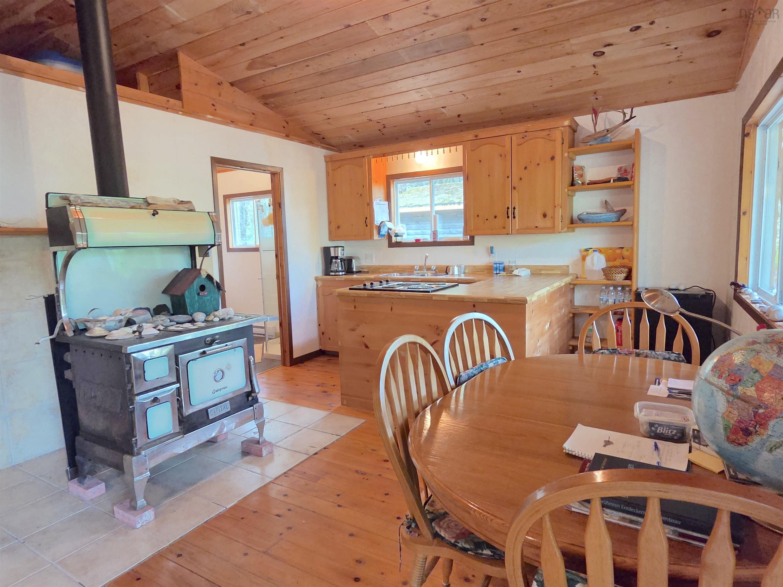$400,000.00: 90 Pipe Cove Drive, Greenfield