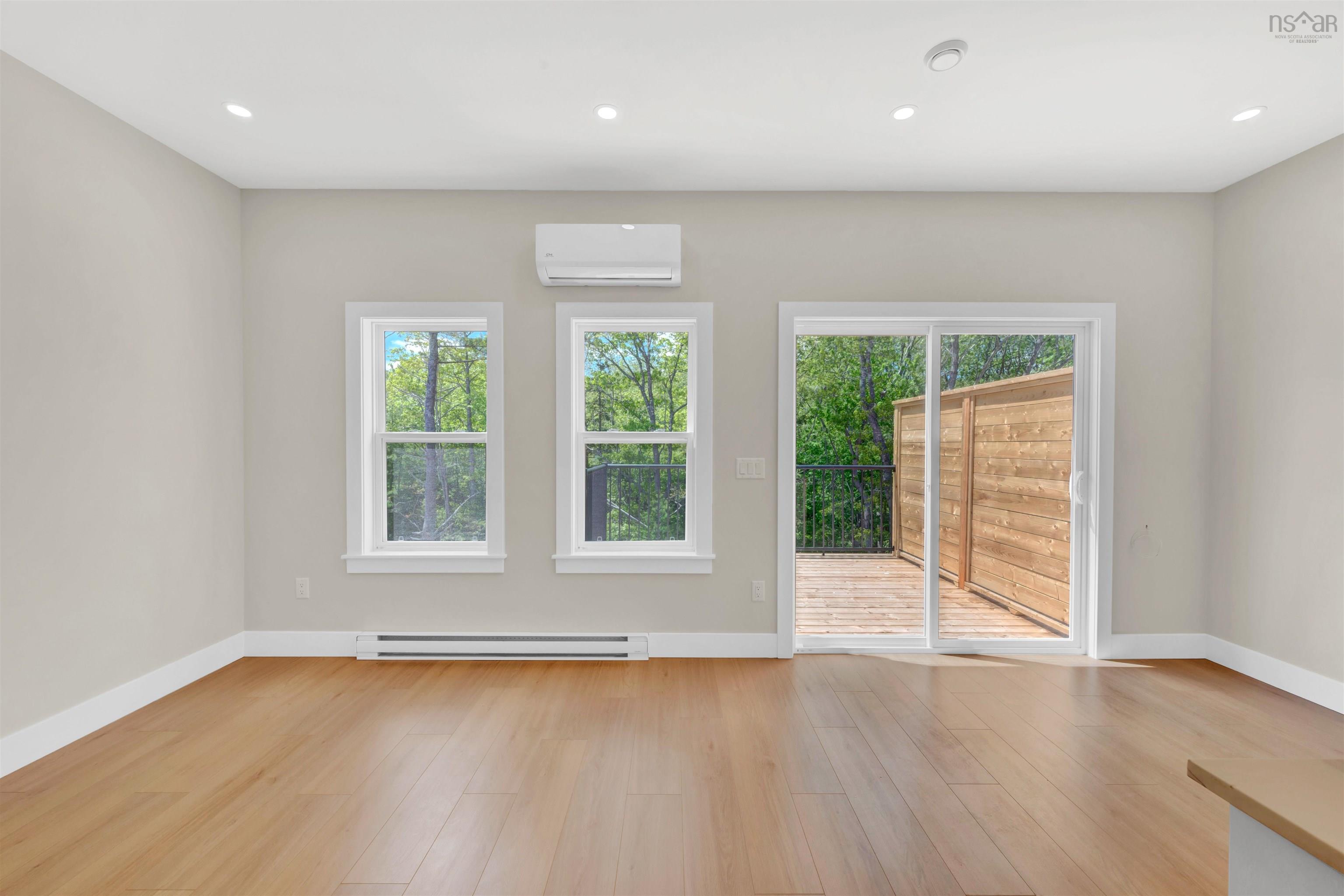 $709,900.00: 28A 202 Honeygold Drive, Halifax