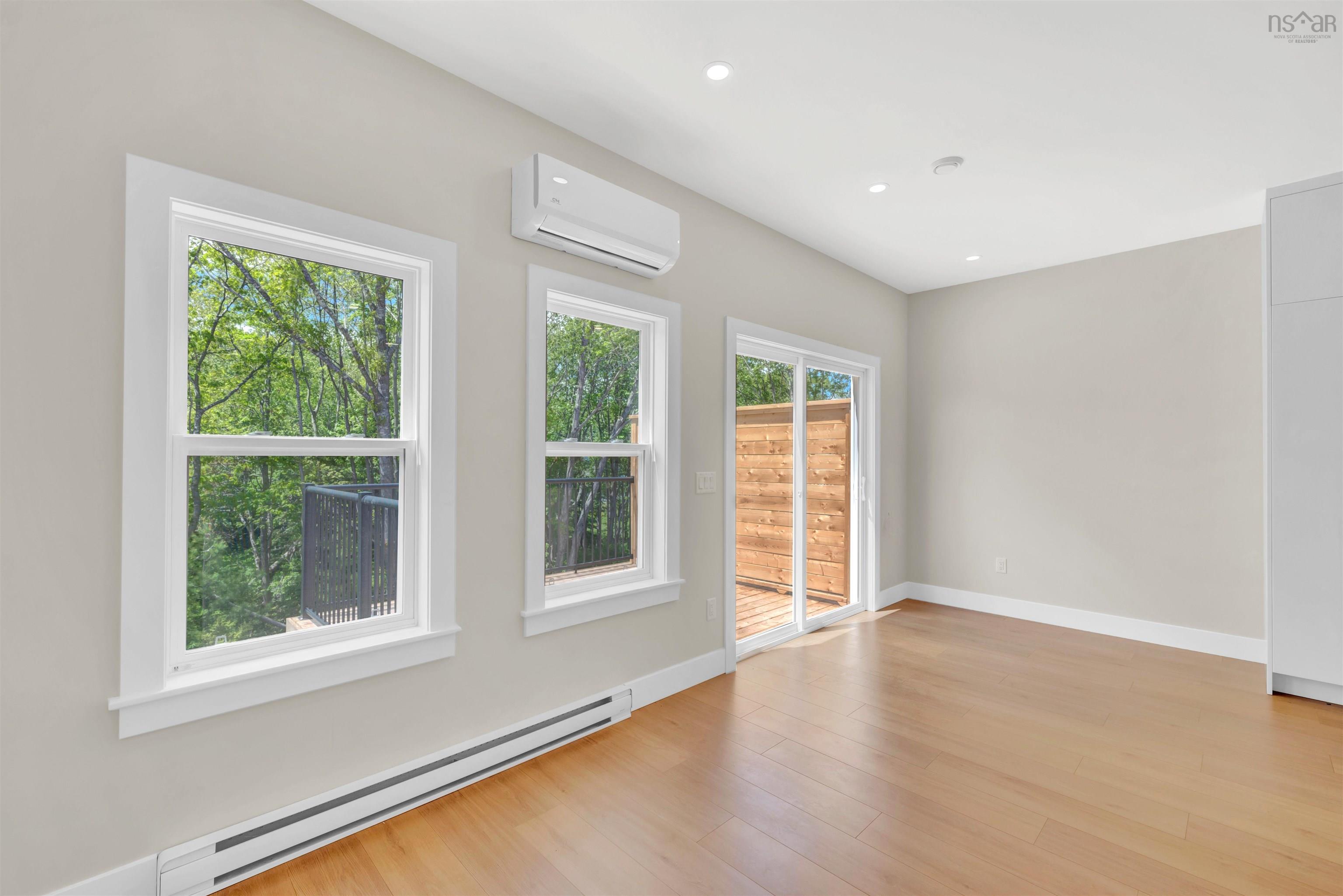 $709,900.00: 28A 202 Honeygold Drive, Halifax