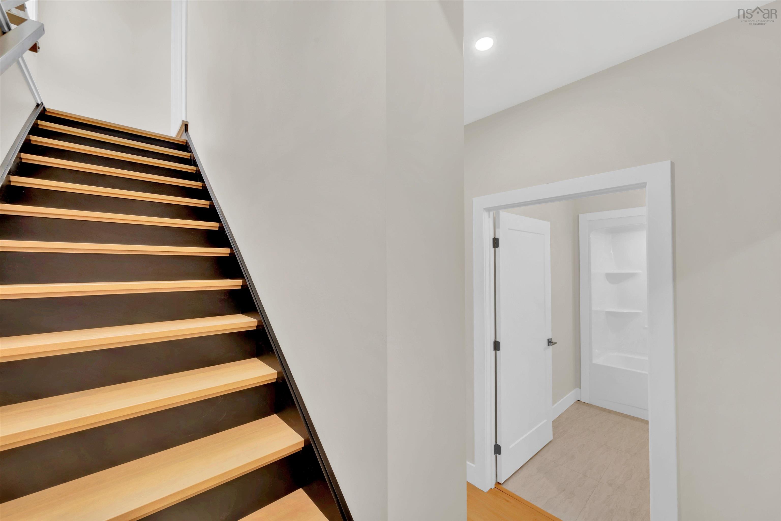 $709,900.00: 28A 202 Honeygold Drive, Halifax