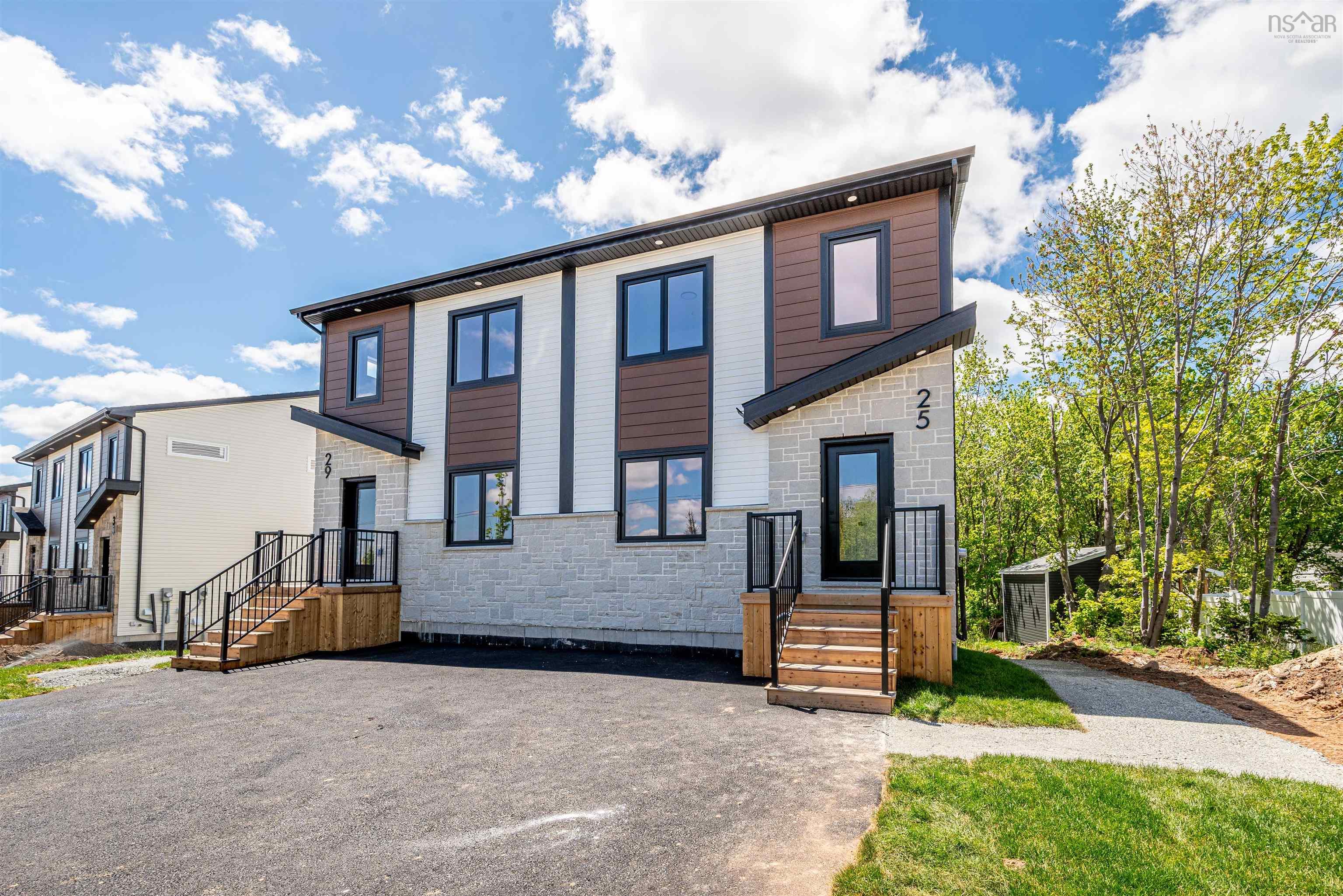 $709,900.00: 28A 202 Honeygold Drive, Halifax
