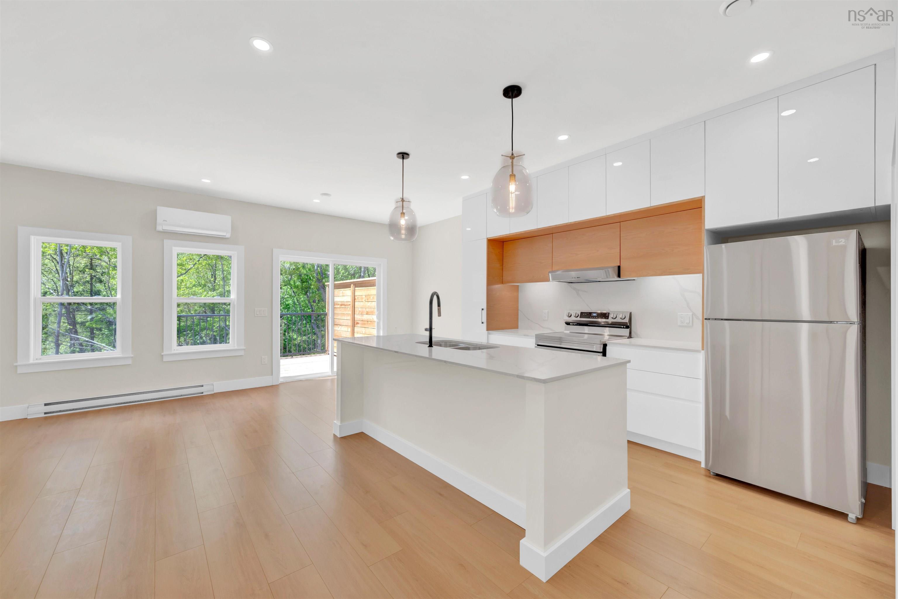 $709,900.00: 28A 202 Honeygold Drive, Halifax