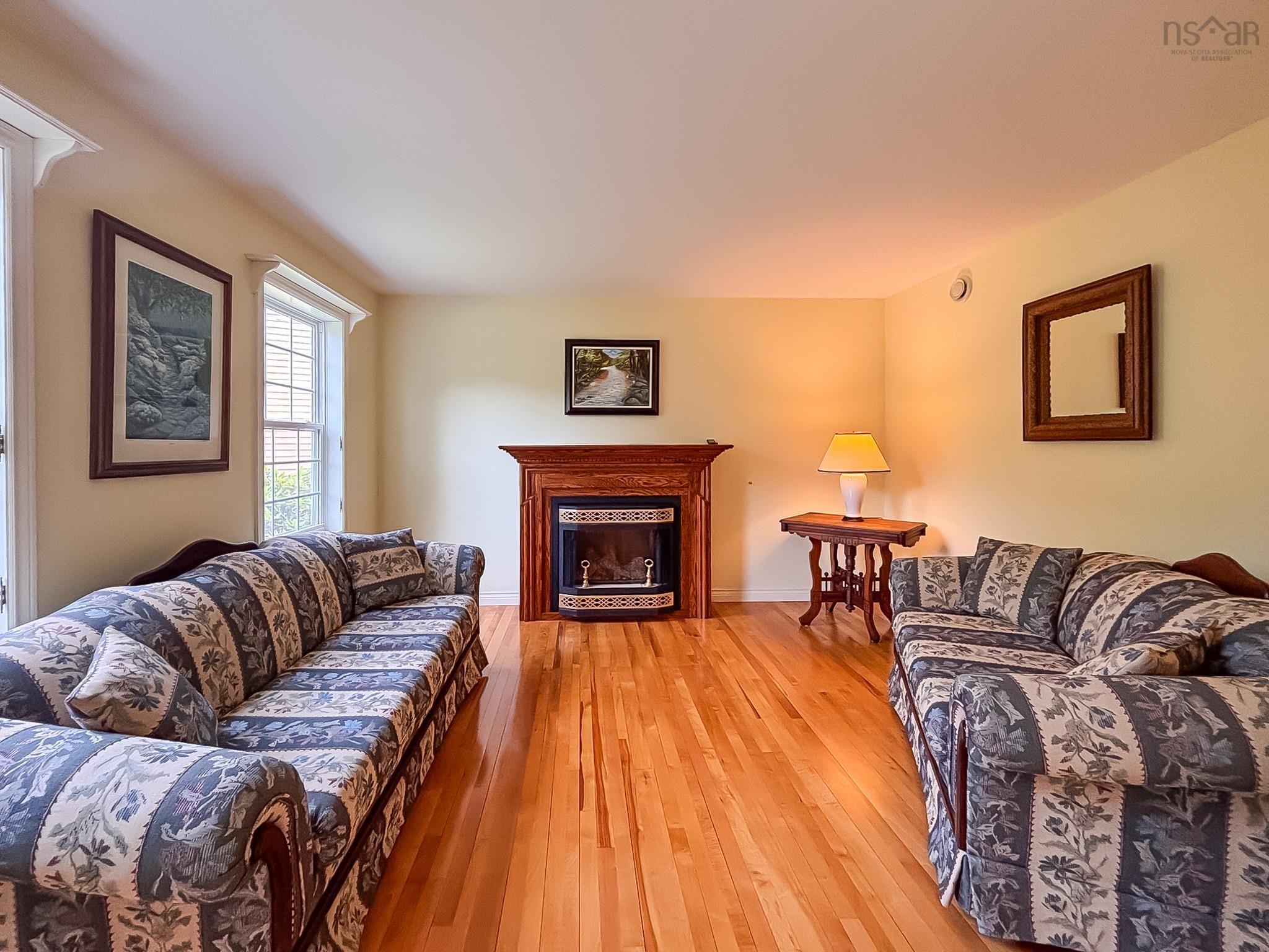 $549,900.00: 6 Stanford Lake Road, Chester