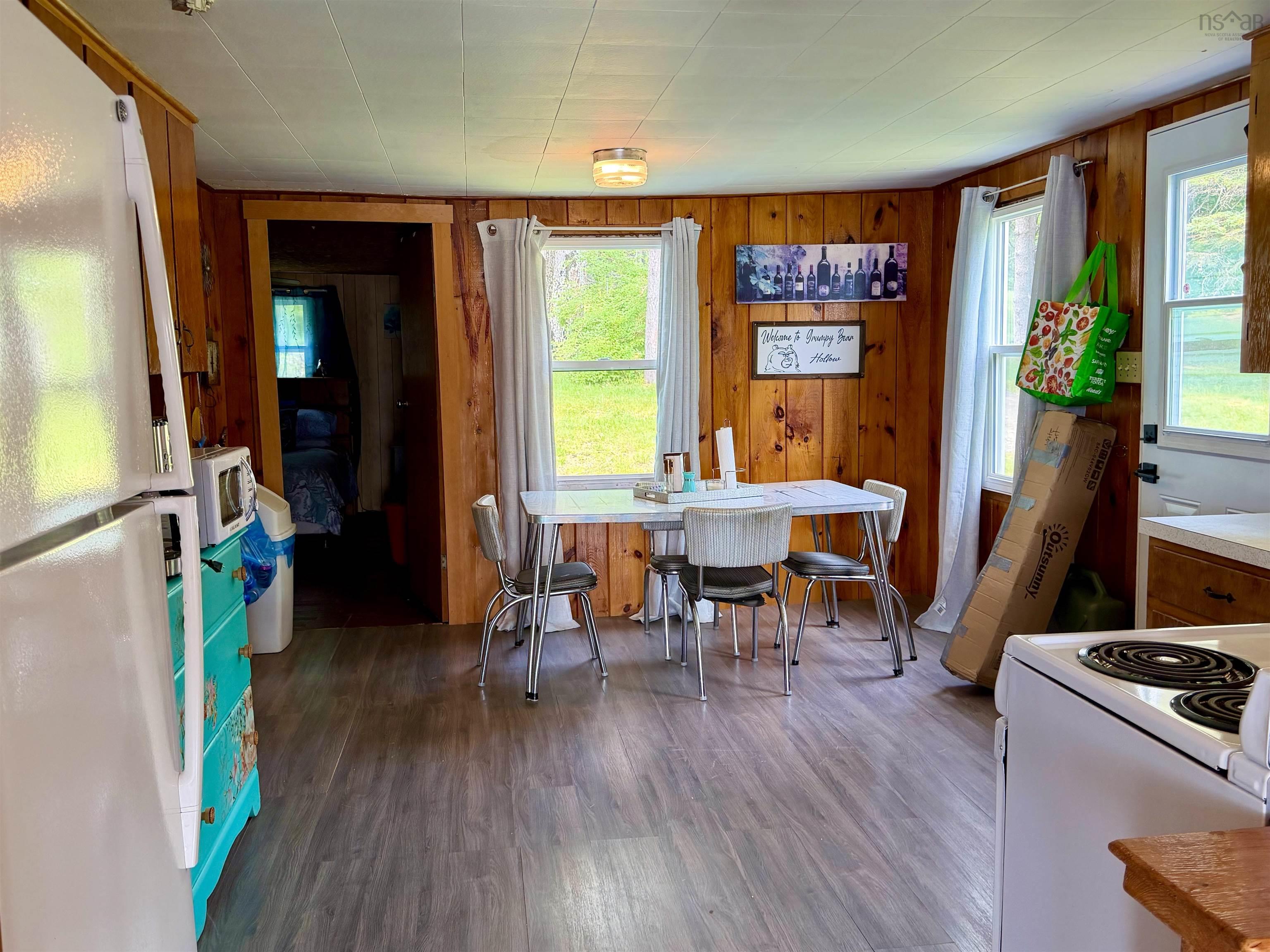 $259,900.00: 656 Milbury Lake Road, Youngs Cove