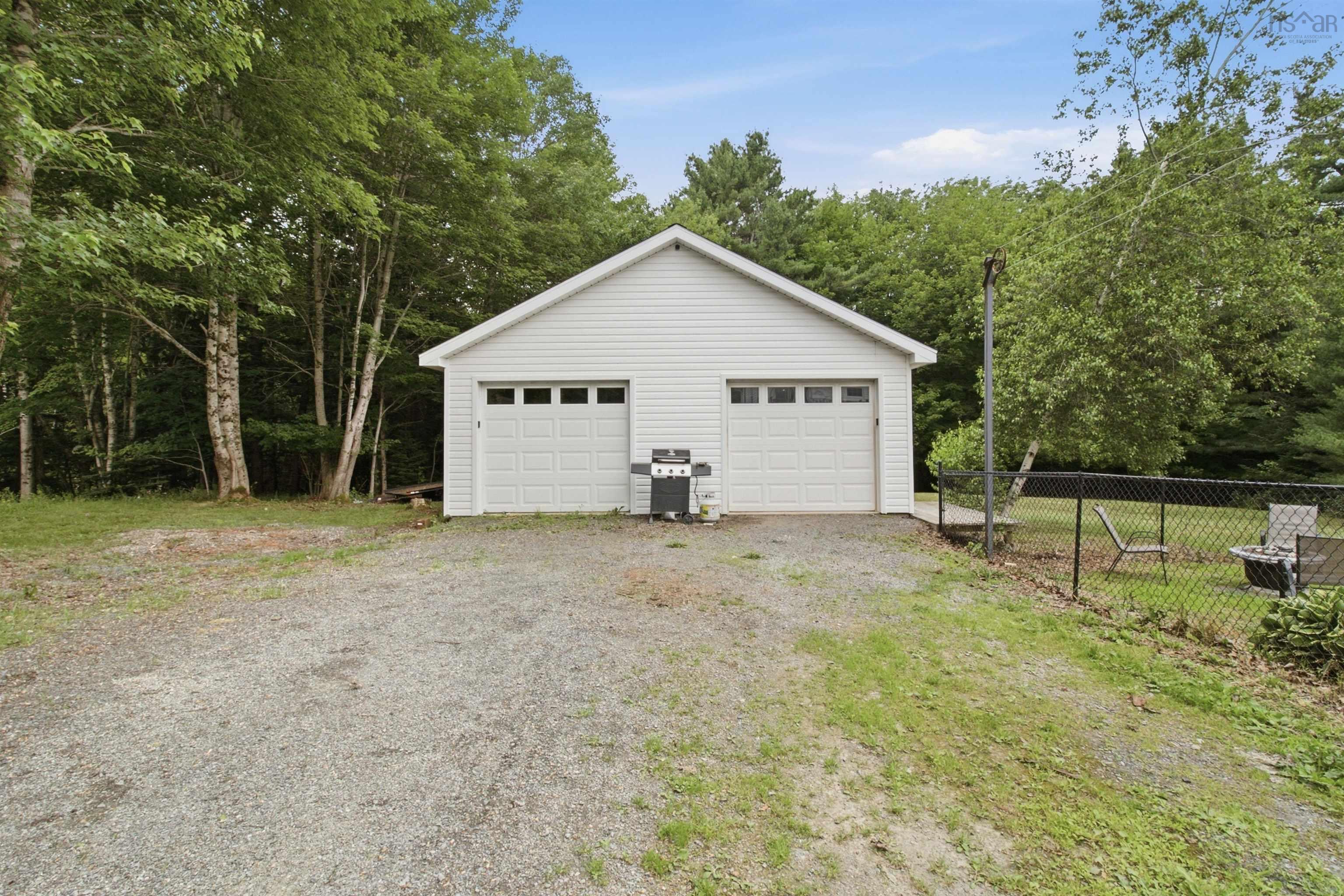 $464,900.00: 14 Lake Road Road, Conquerall Mills
