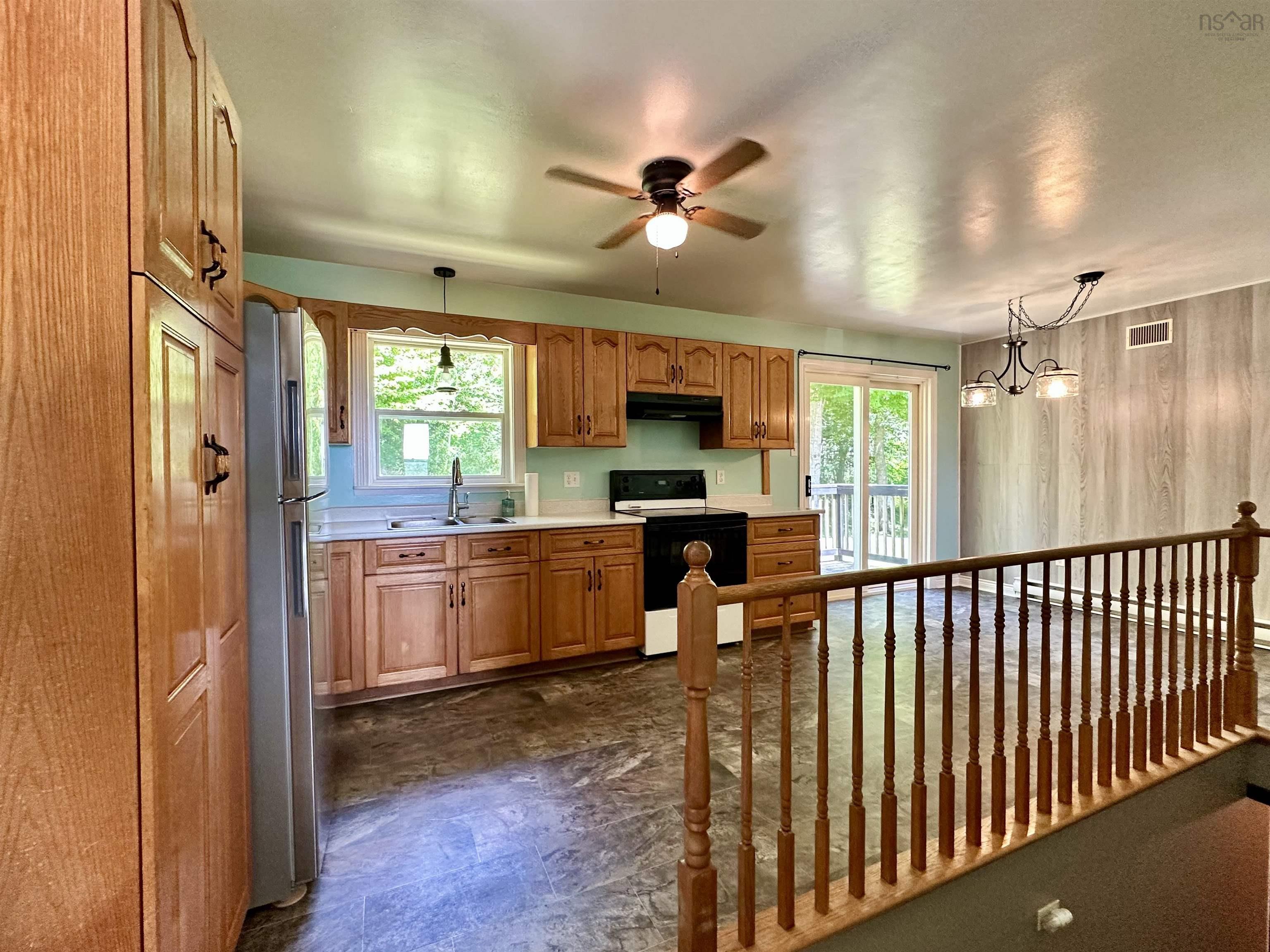 $319,900.00: 4819 Scotsburn Road, Hardwood Hill