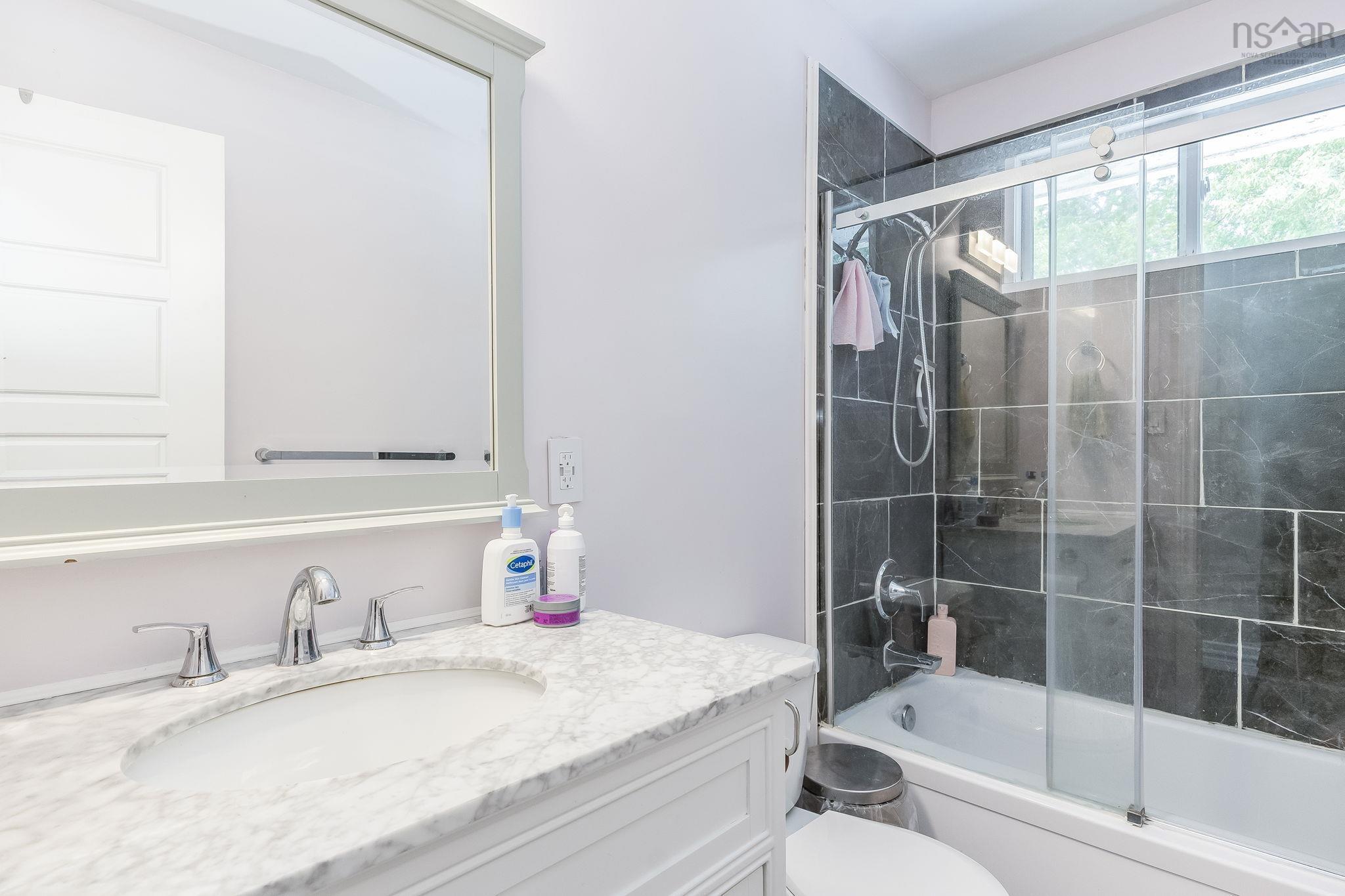 $444,000.00: 40 Bonavista Avenue, New Minas