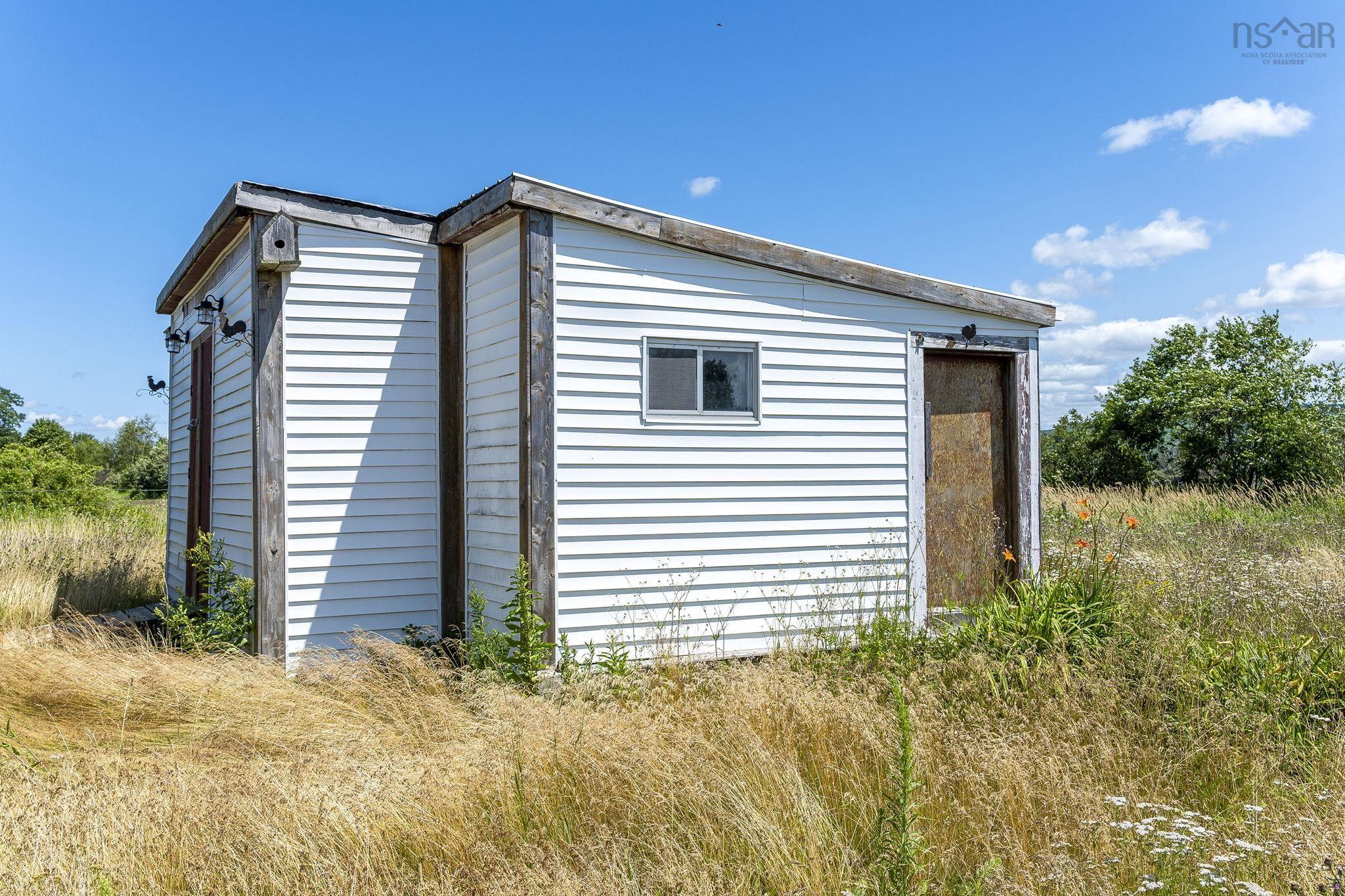 $229,500.00: 7496 1 Highway, Upper Granville
