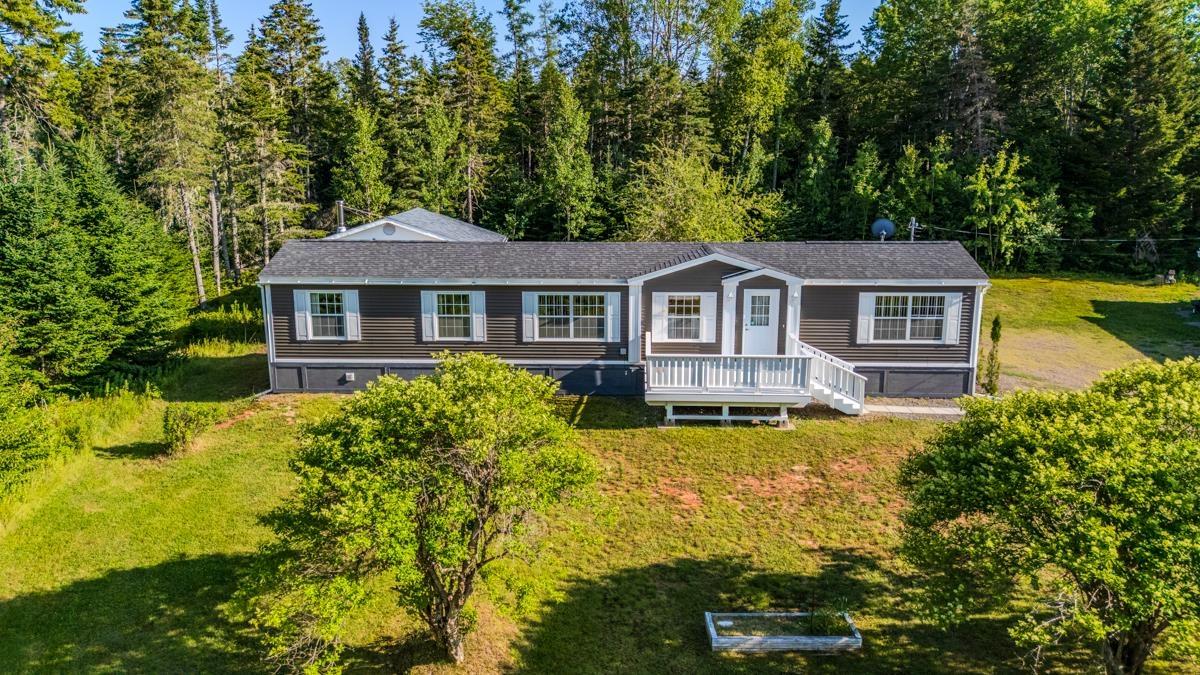 $299,500.00: 5328 Hwy 2 Highway, Bass River