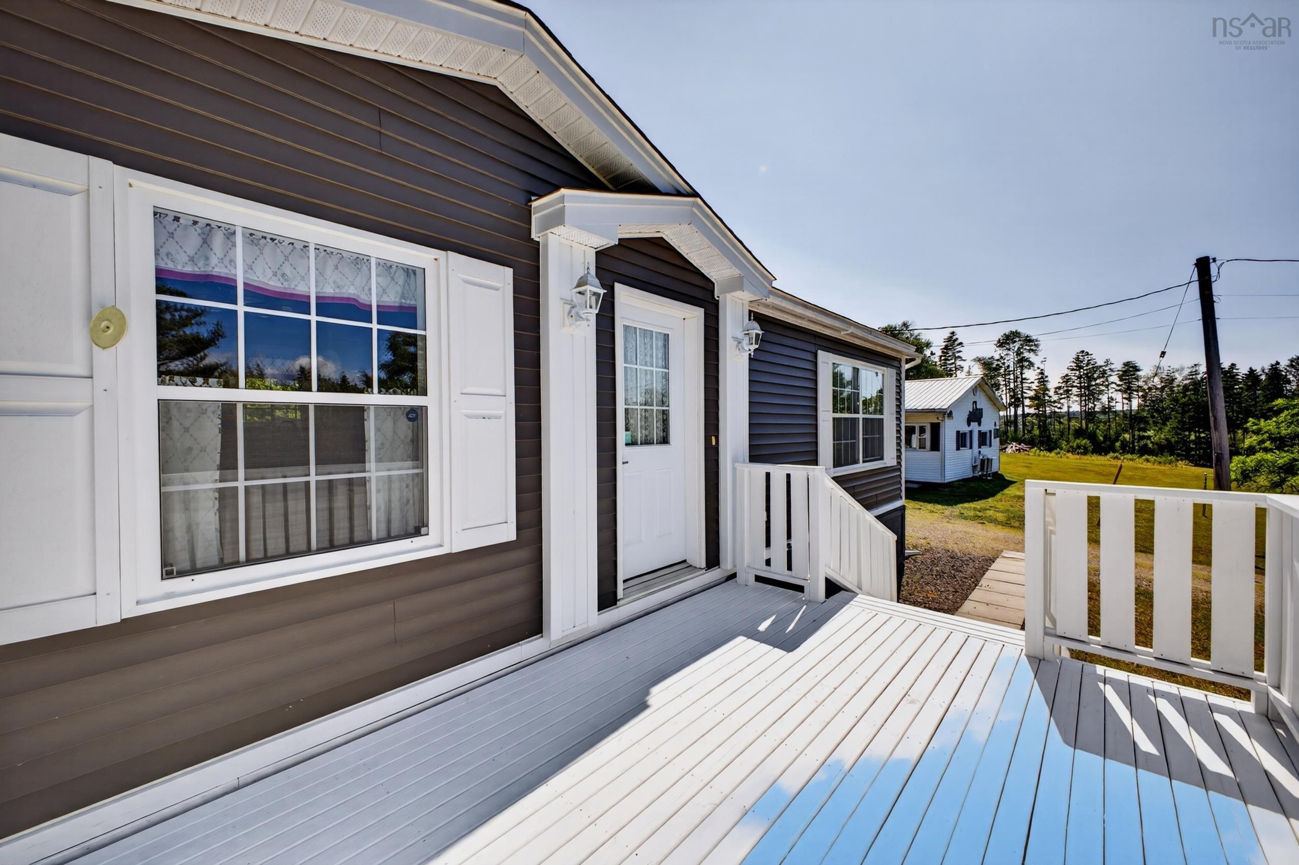 $299,500.00: 5328 Hwy 2 Highway, Bass River