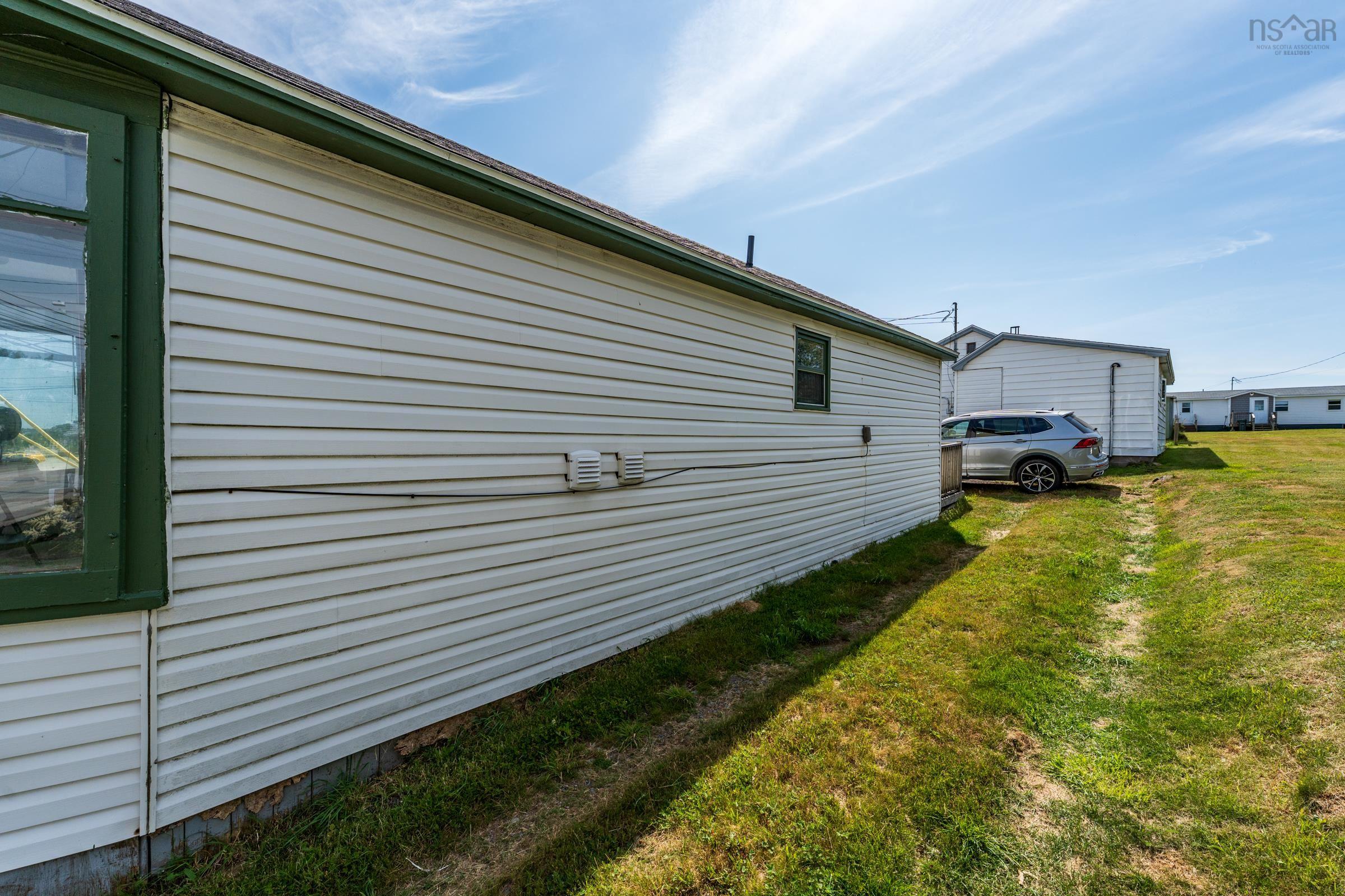 $118,500.00: 8216 Highway 1, Meteghan