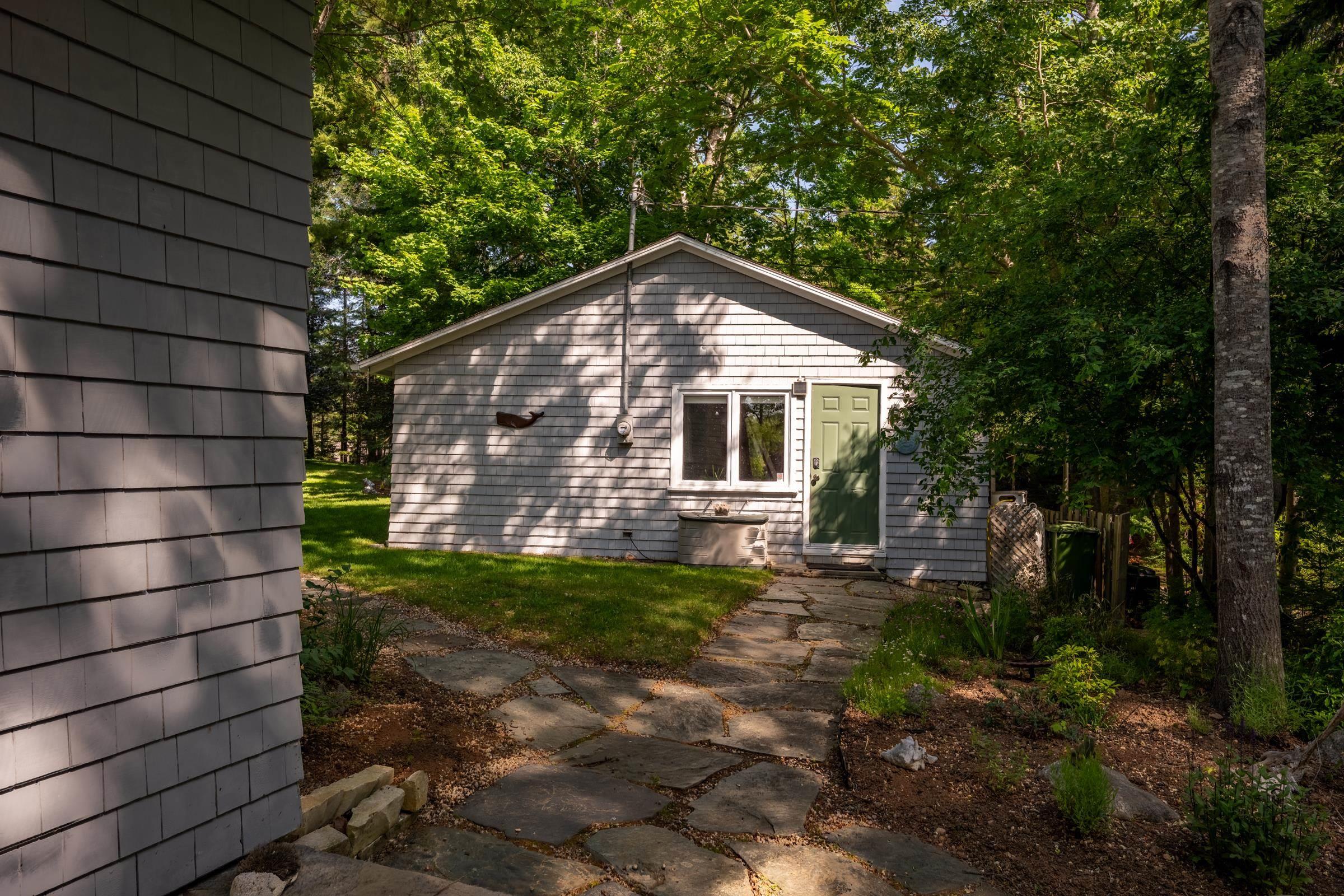$2,100,000.00: 62 Sunnybrook Road, Sunnybrook