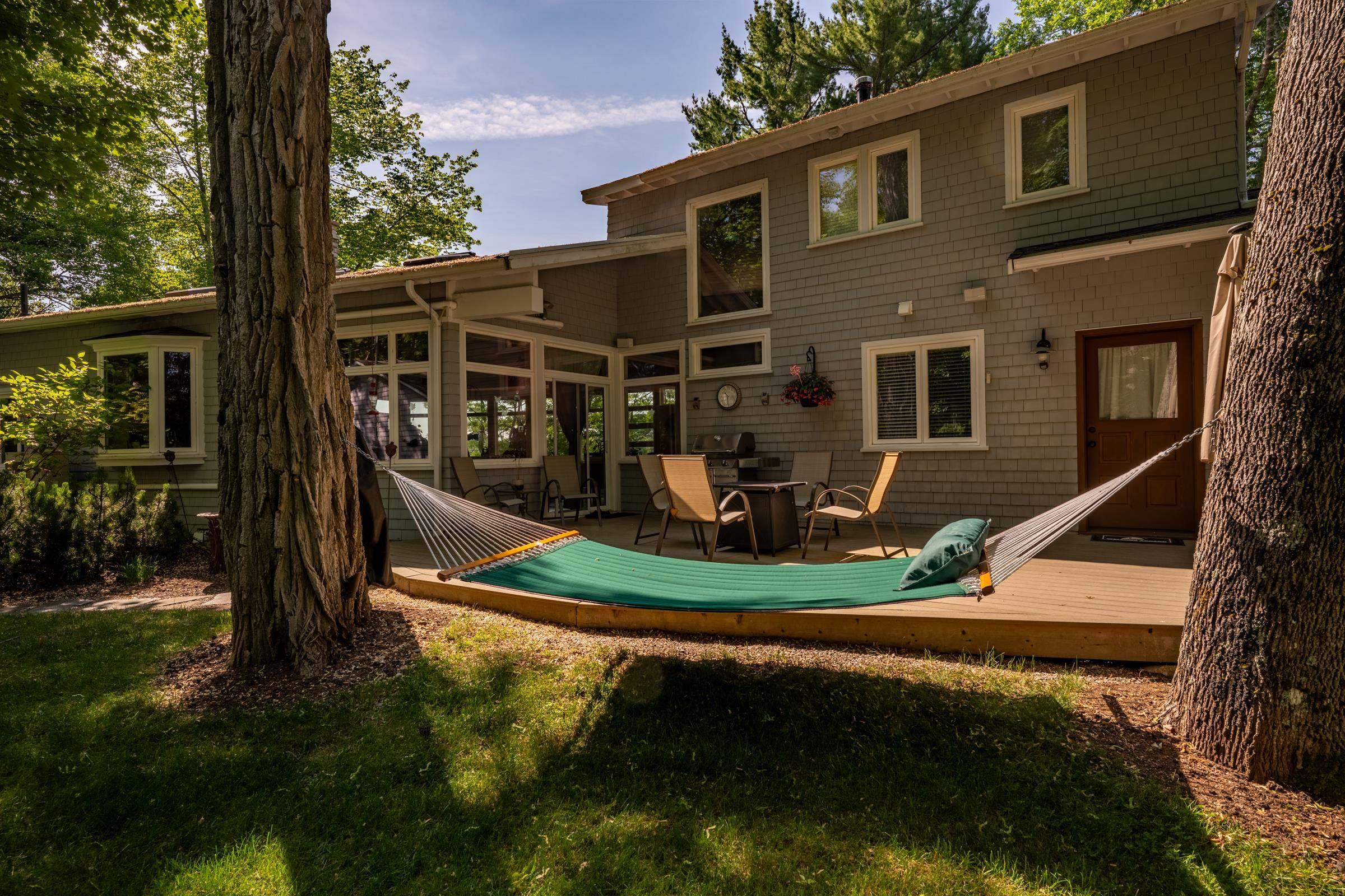 $2,100,000.00: 62 Sunnybrook Road, Sunnybrook