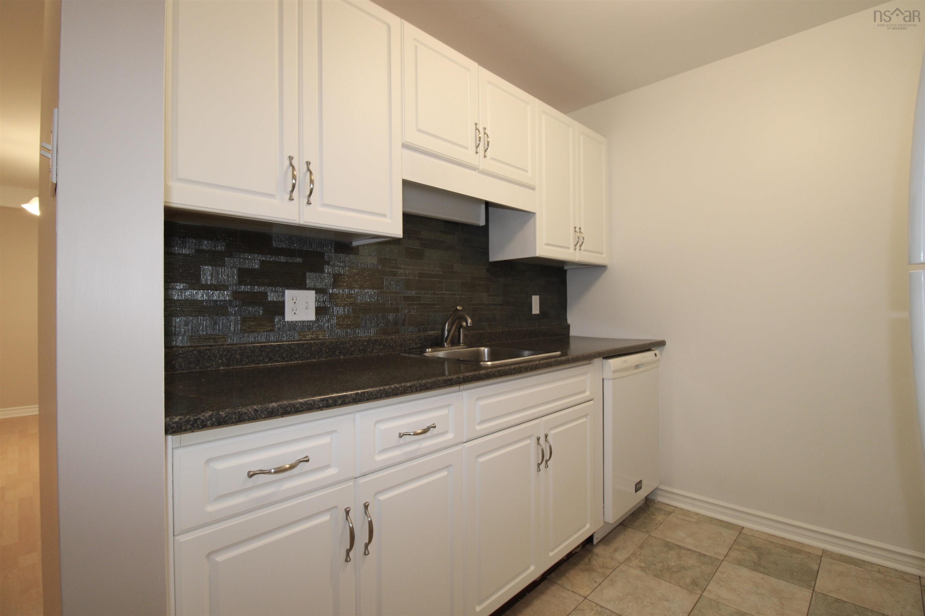 $252,500.00: 102 63 Farnham Gate Road, Halifax