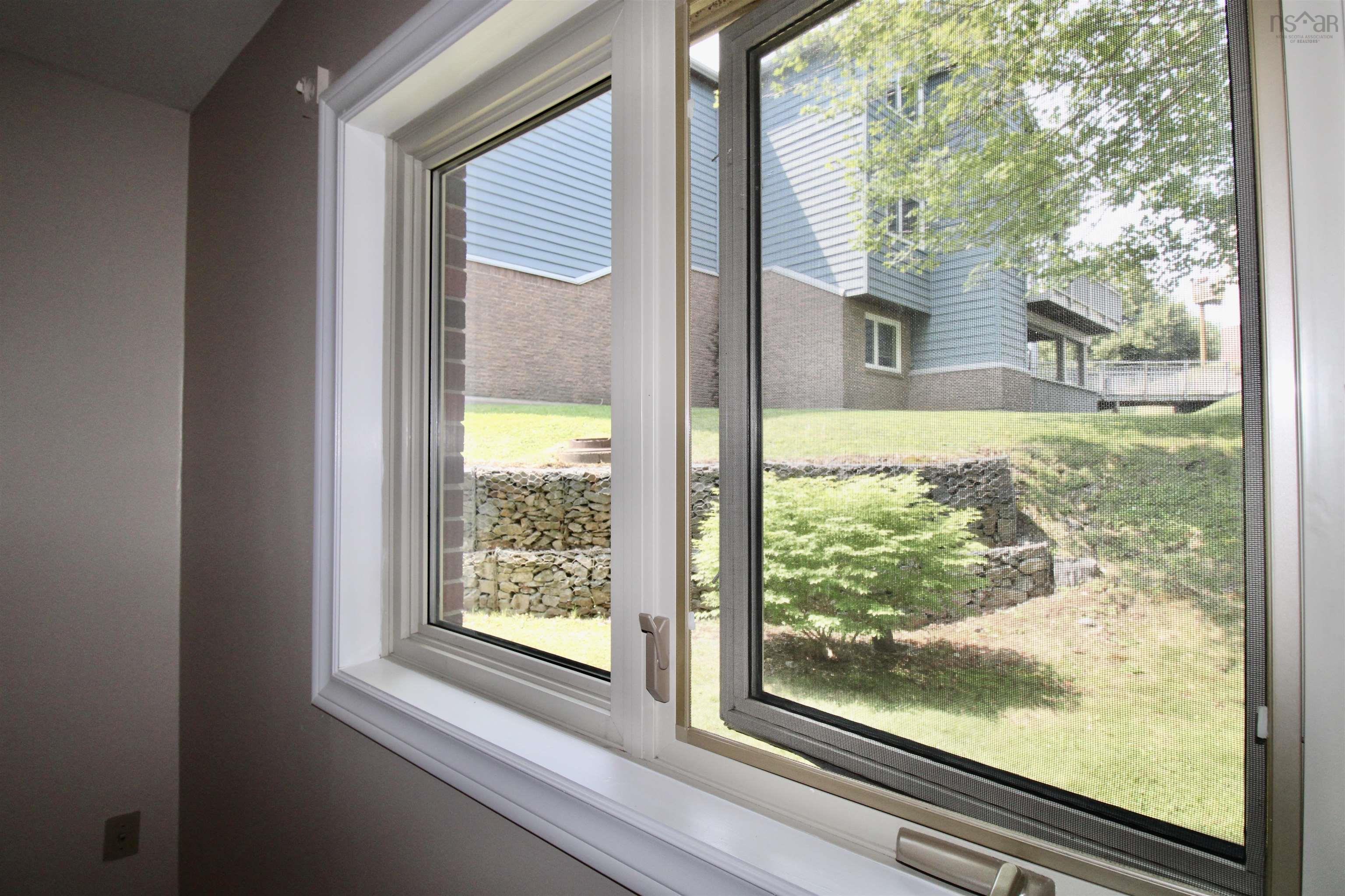 $252,500.00: 102 63 Farnham Gate Road, Halifax