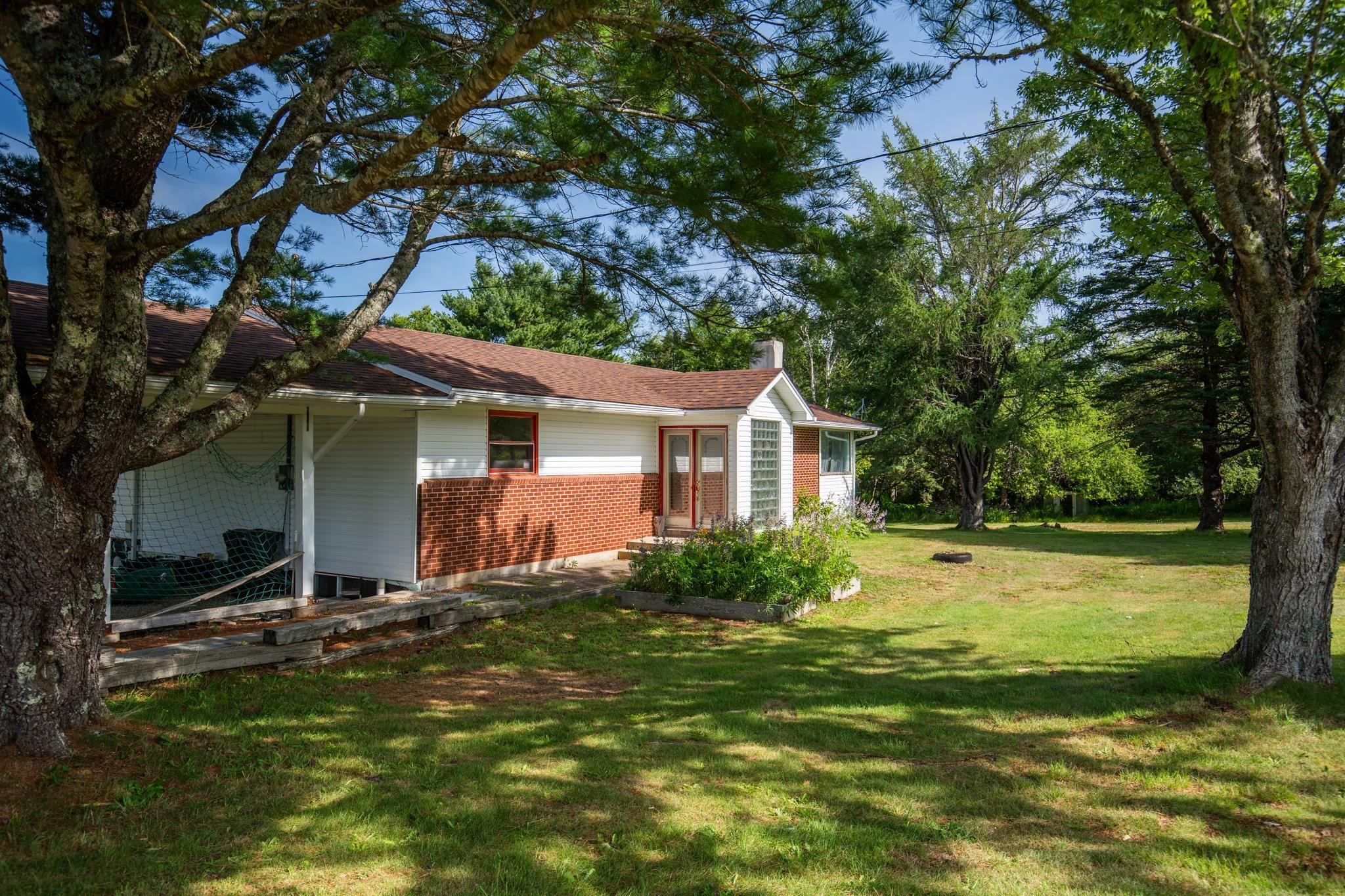 $294,000.00: 2357 Highway 203 East Kemptville, East Kemptville