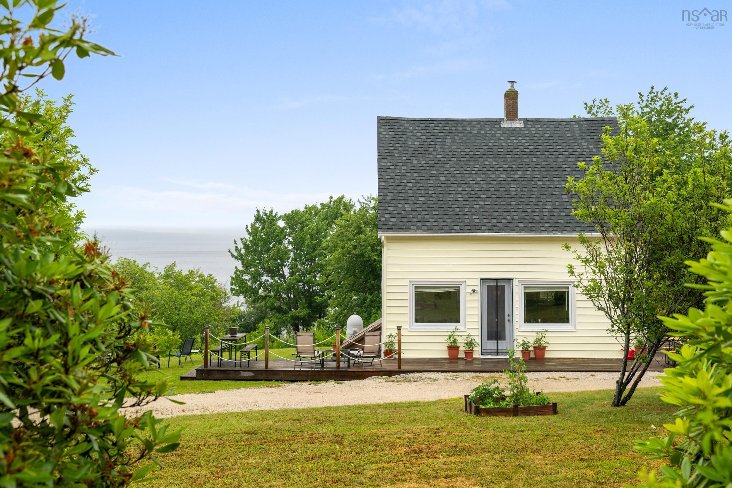 $479,000.00: 1275 Highway 329, Mill Cove