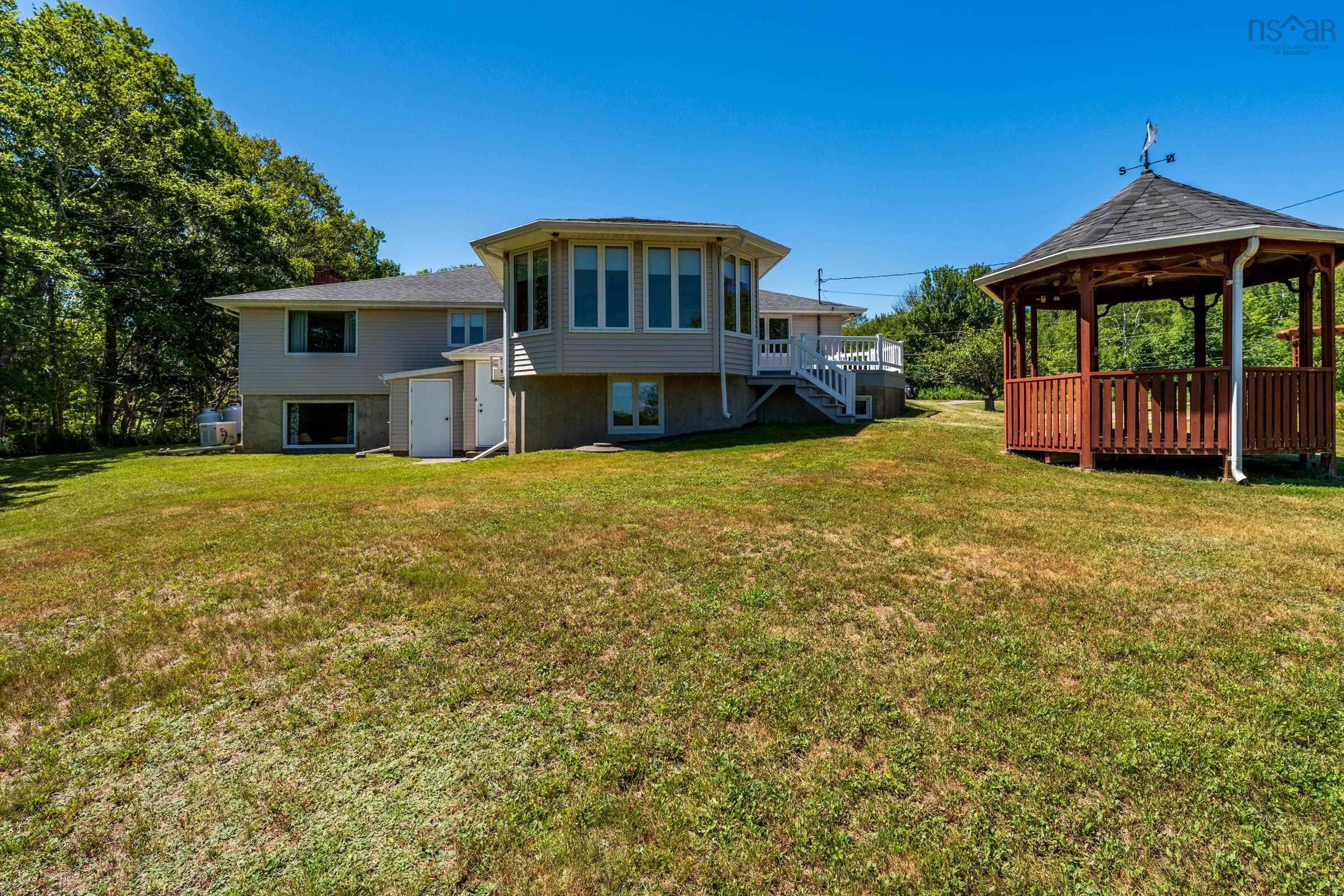$499,900.00: 1729 Riverside Road, St. Bernard