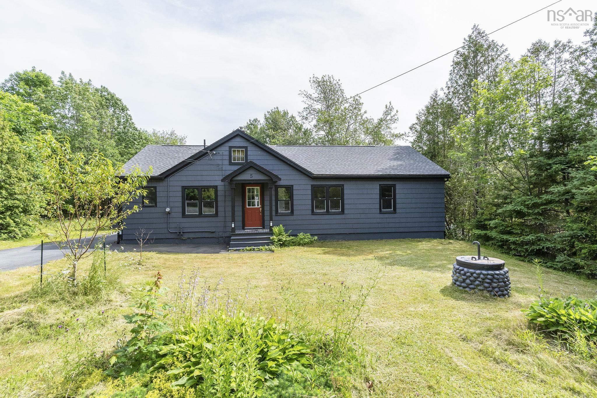 5 Hubley Mill Lake Road, Upper Tantallon, NS (MLS® 202618486)