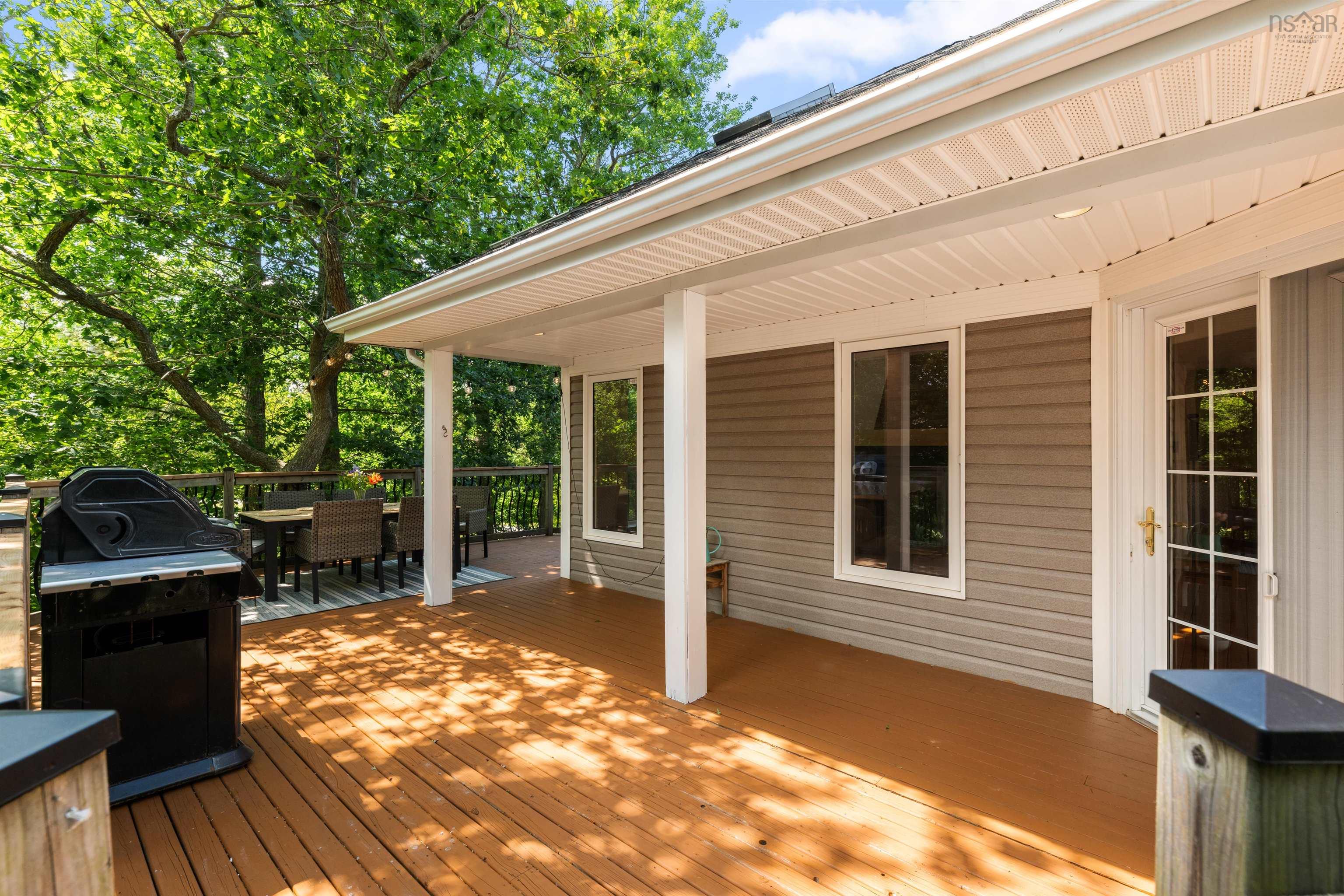 $1,275,000.00: 149 Orchard Avenue, Wolfville