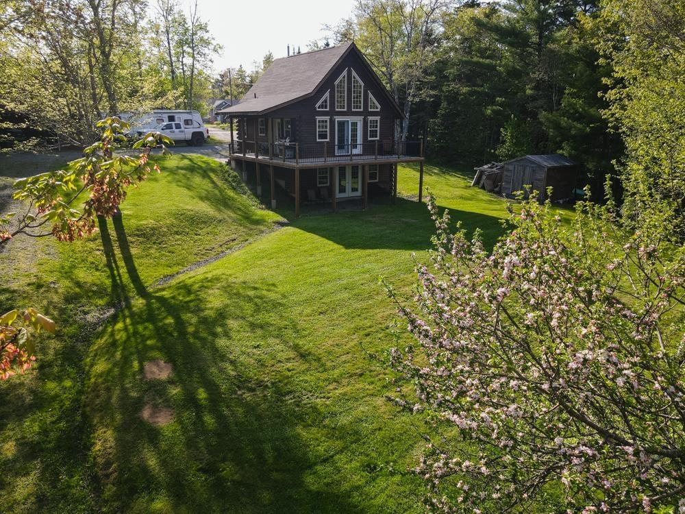 $698,500.00: 202 Lakecrest Drive, Mount Uniacke