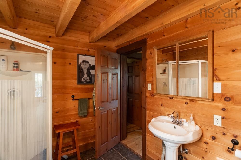 $698,500.00: 202 Lakecrest Drive, Mount Uniacke