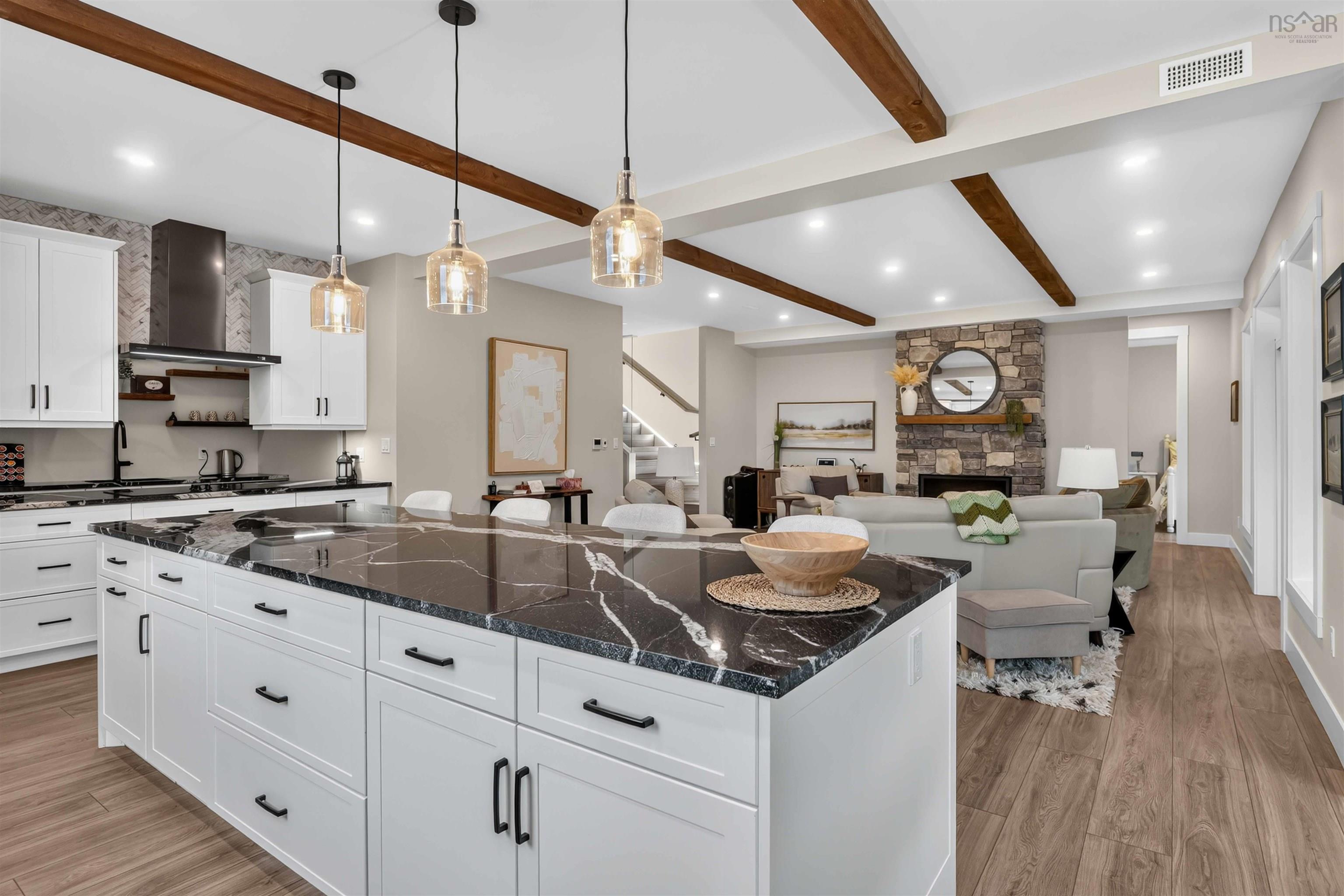 $1,425,000.00: 10 Heron Drive, Canaan