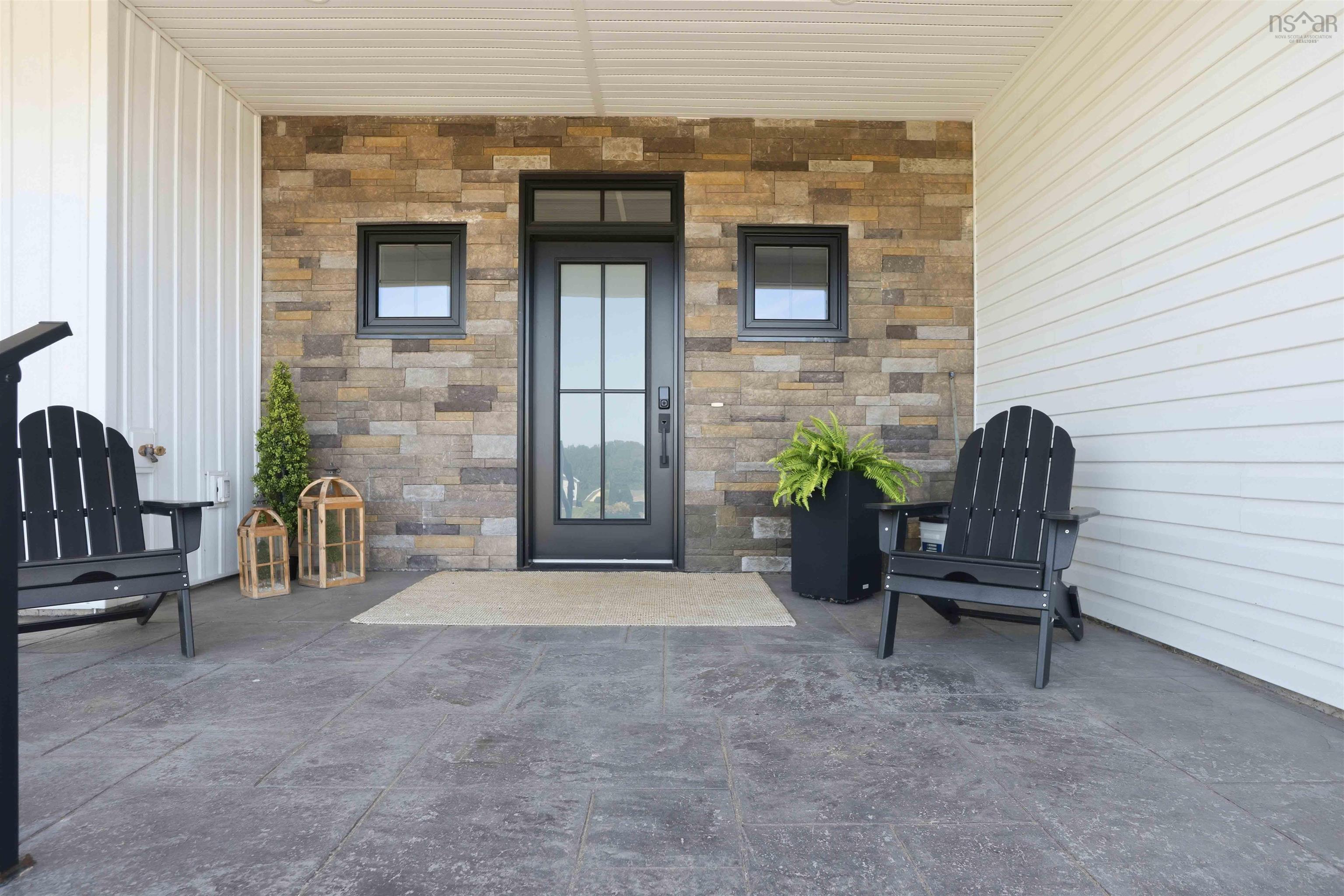 $1,425,000.00: 10 Heron Drive, Canaan