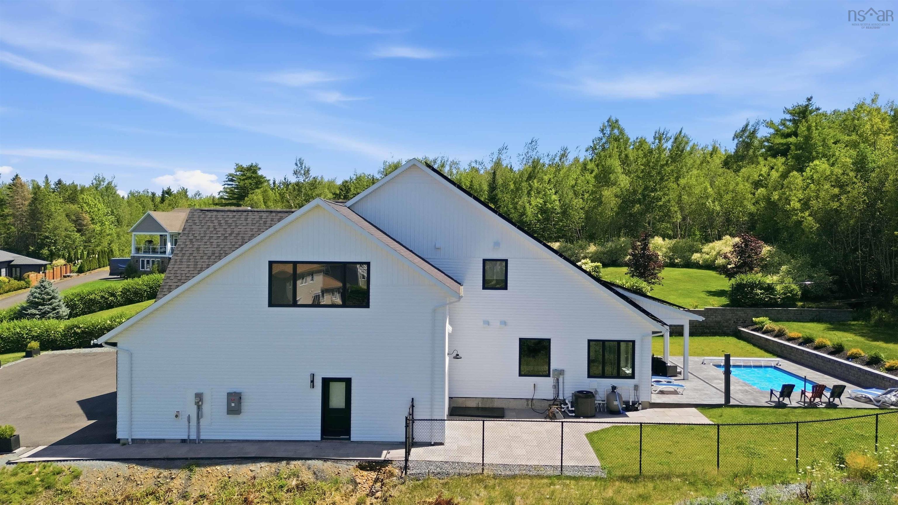 $1,425,000.00: 10 Heron Drive, Canaan