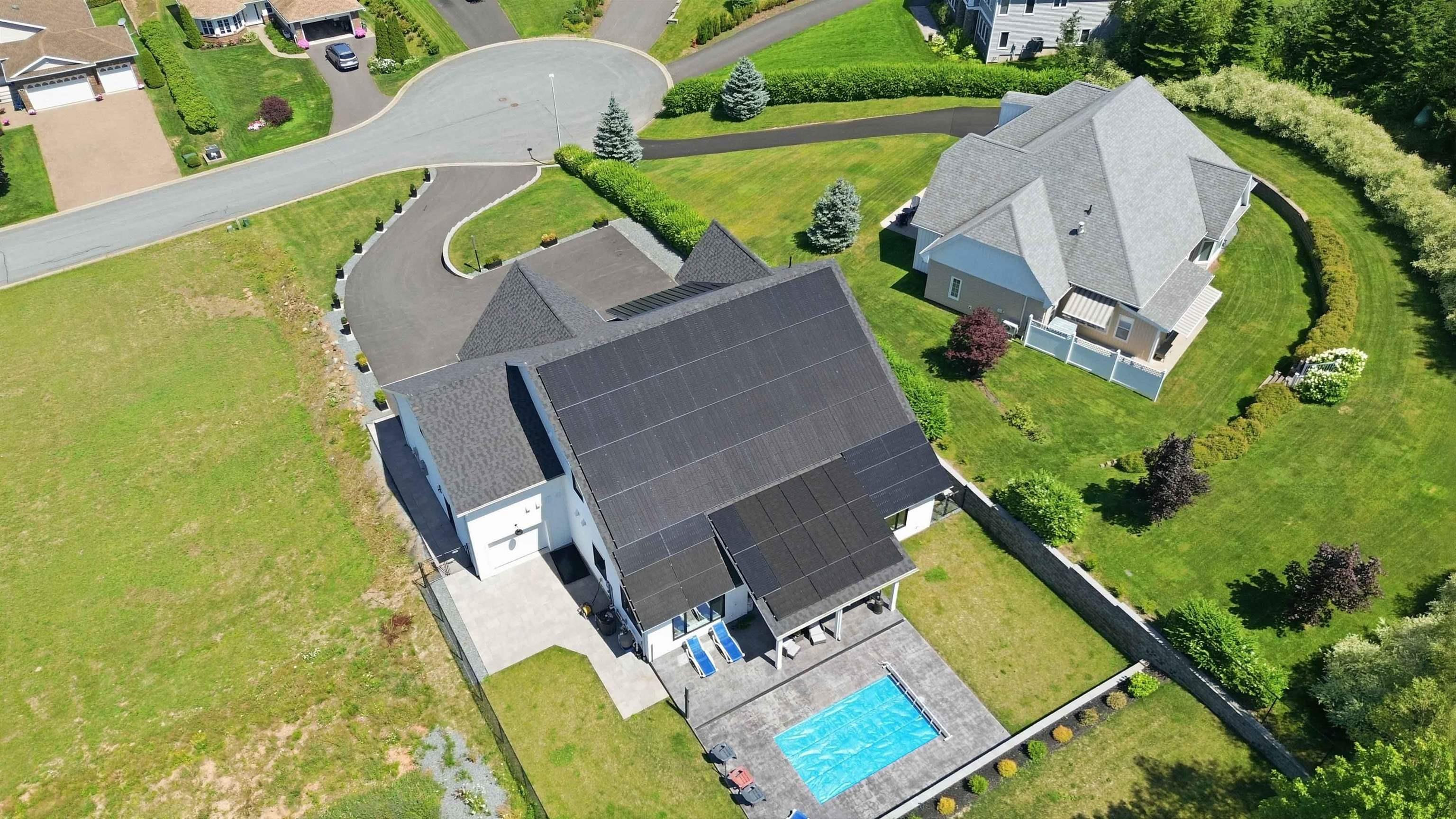$1,425,000.00: 10 Heron Drive, Canaan