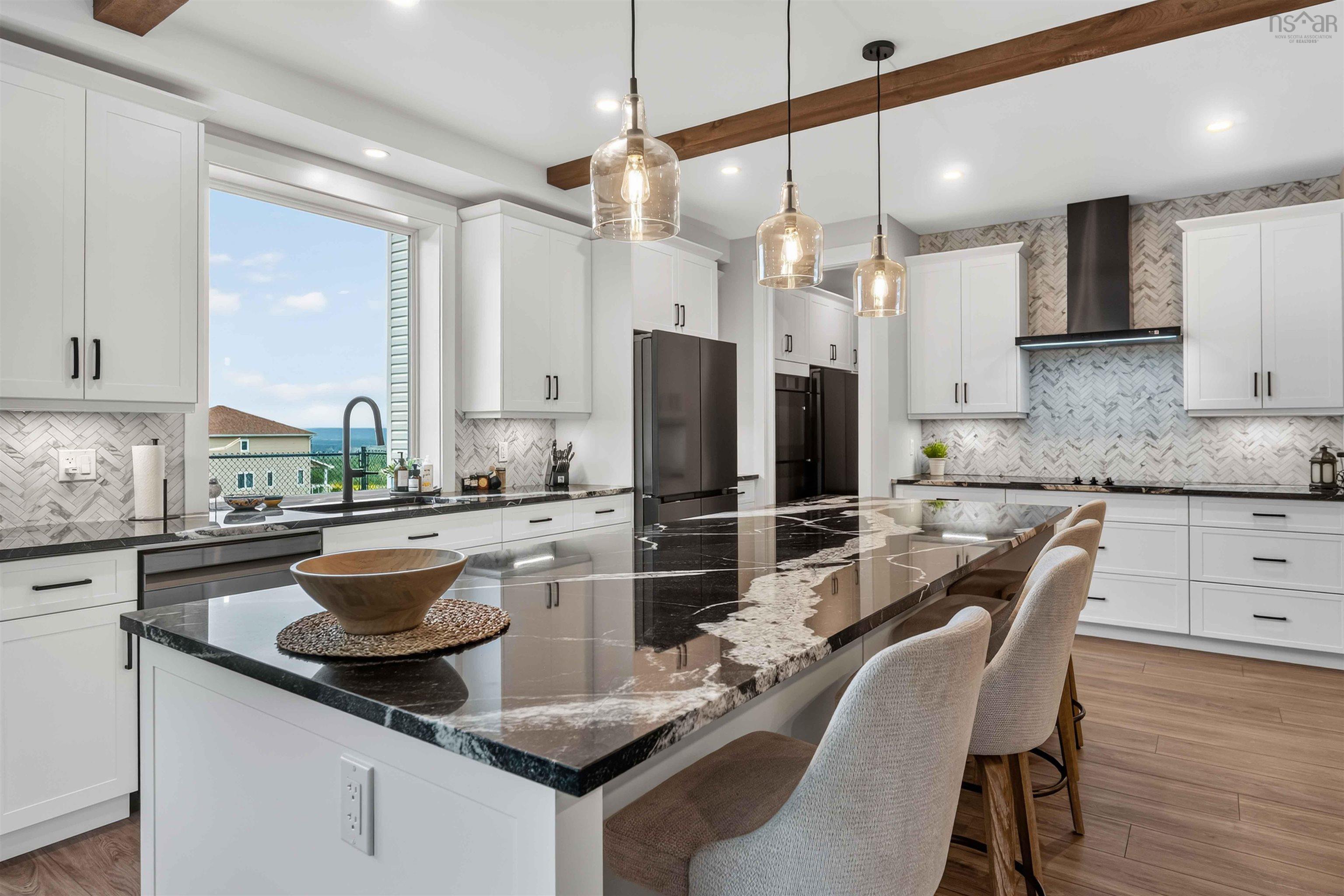 $1,425,000.00: 10 Heron Drive, Canaan