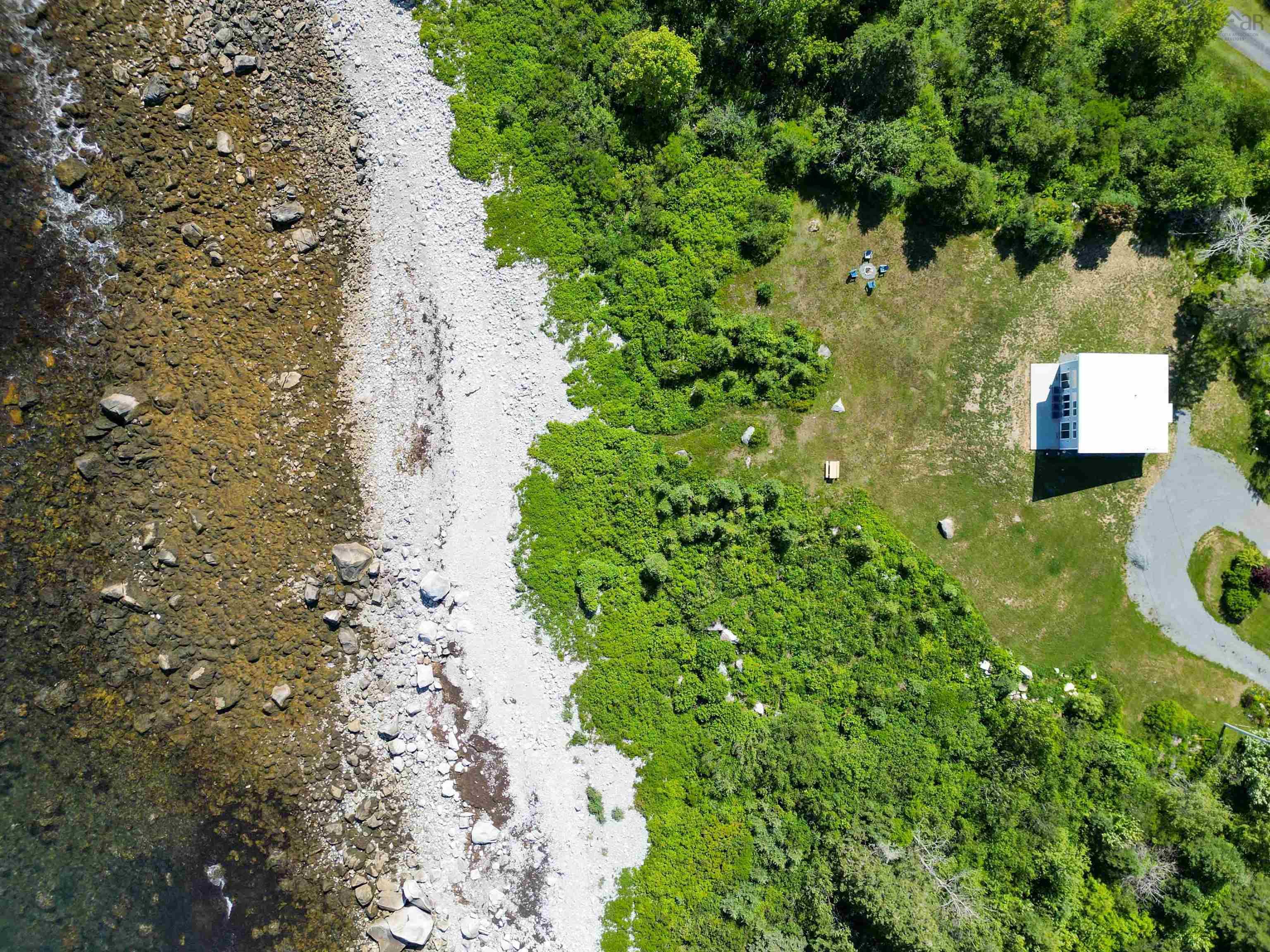 $1,125,000.00: 6837 Highway 3, Hunts Point