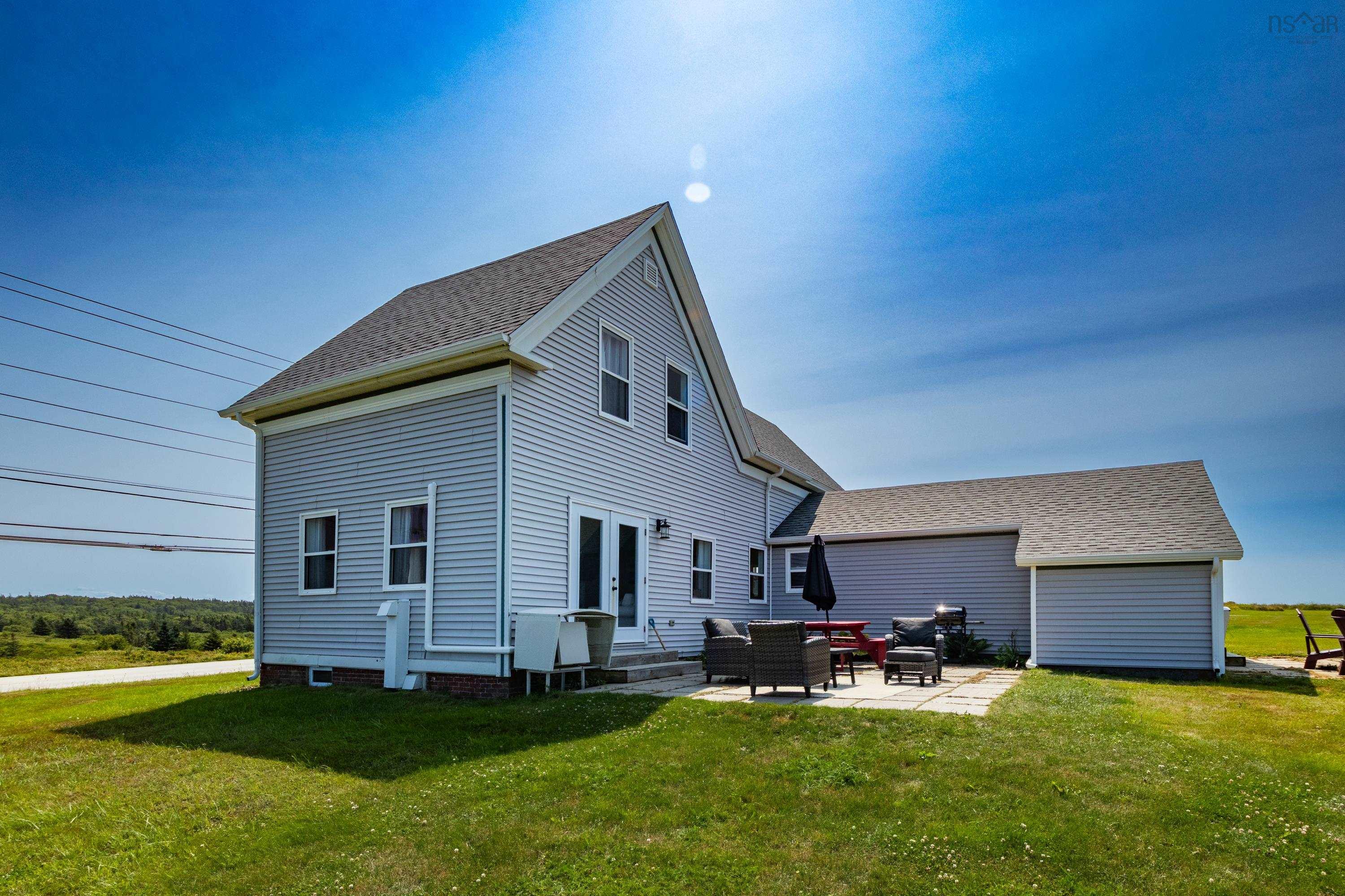 $495,000.00: 10345 Highway 1, Saulnierville