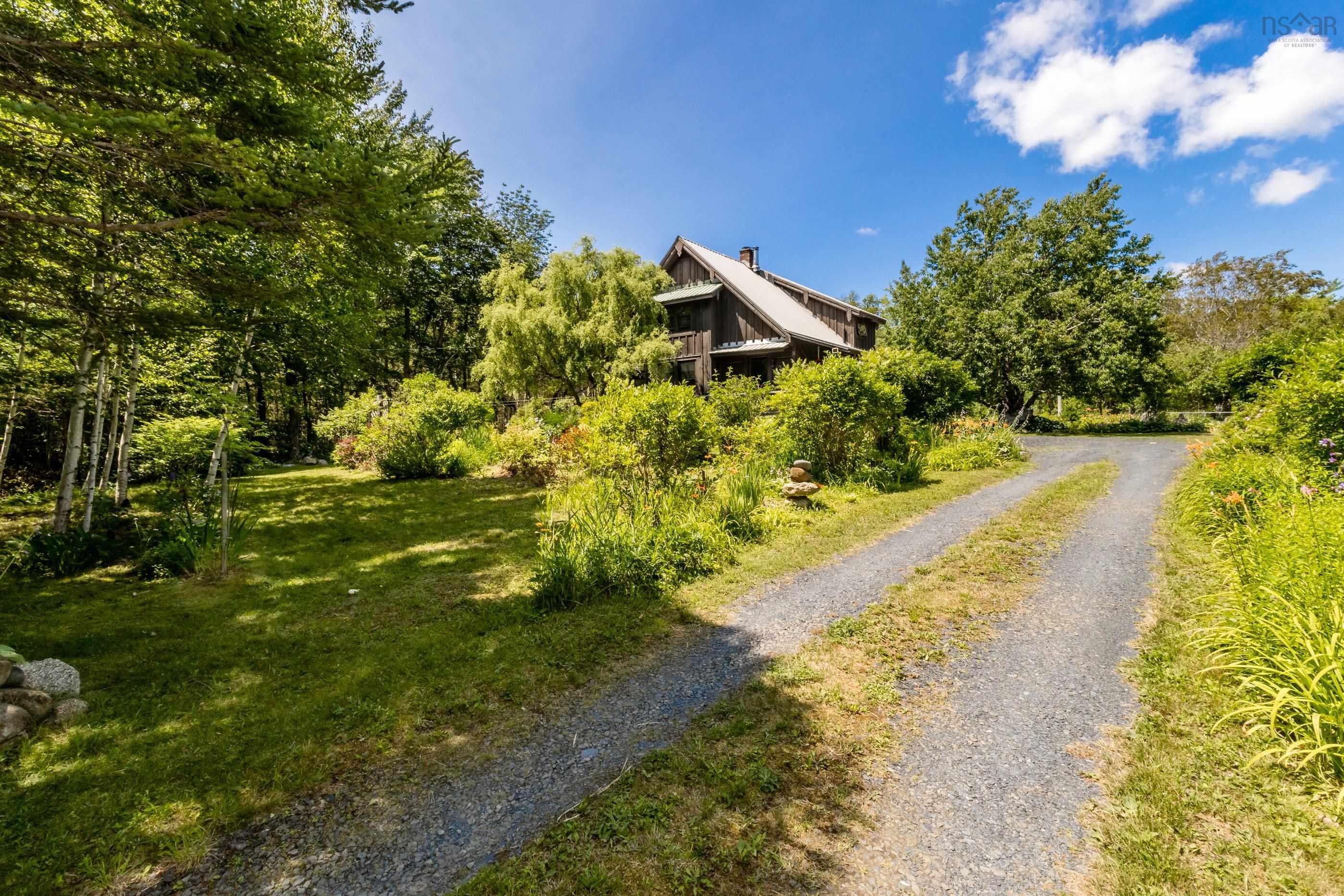 $468,500.00: 2729 Victory Road, Victory