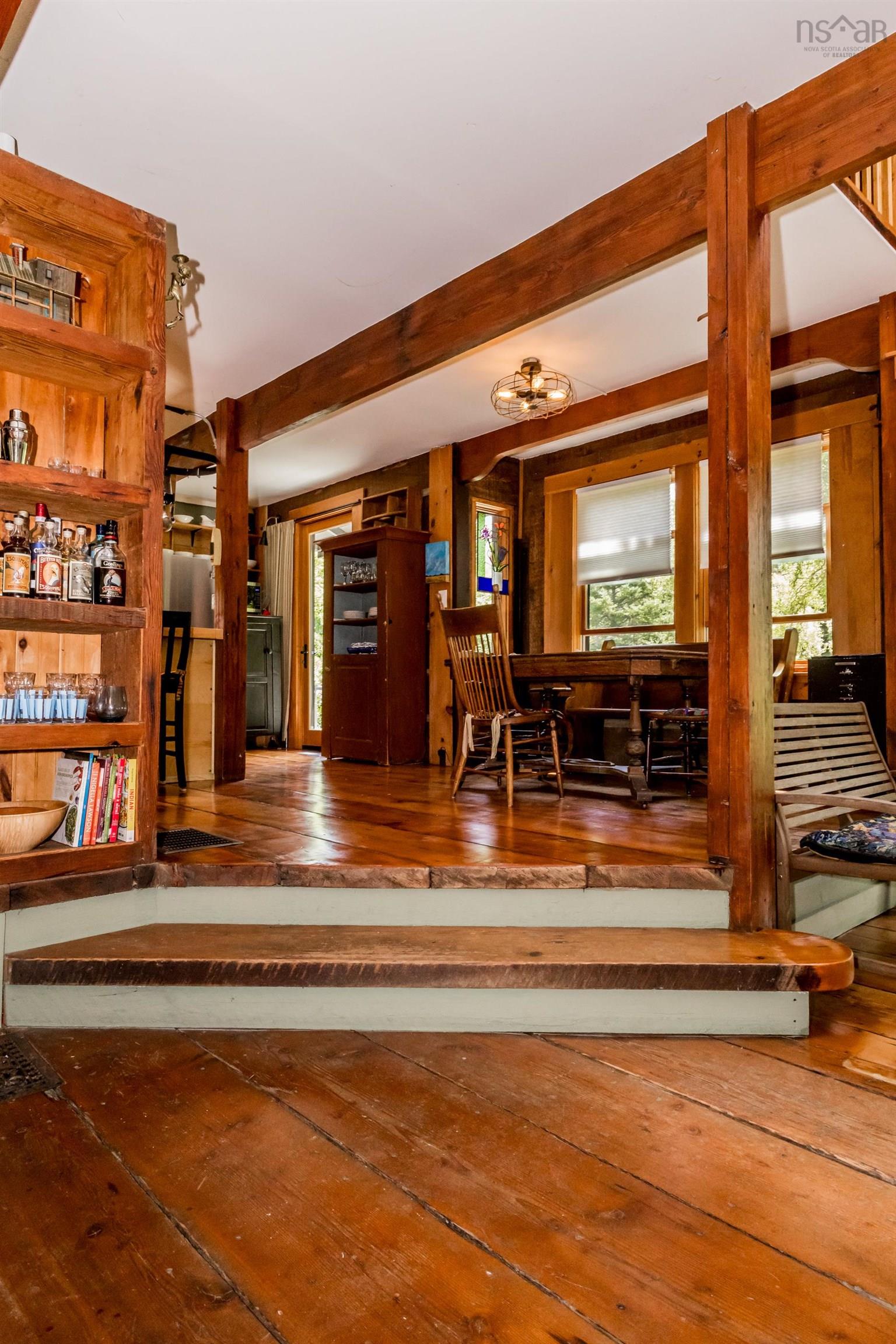 $468,500.00: 2729 Victory Road, Victory