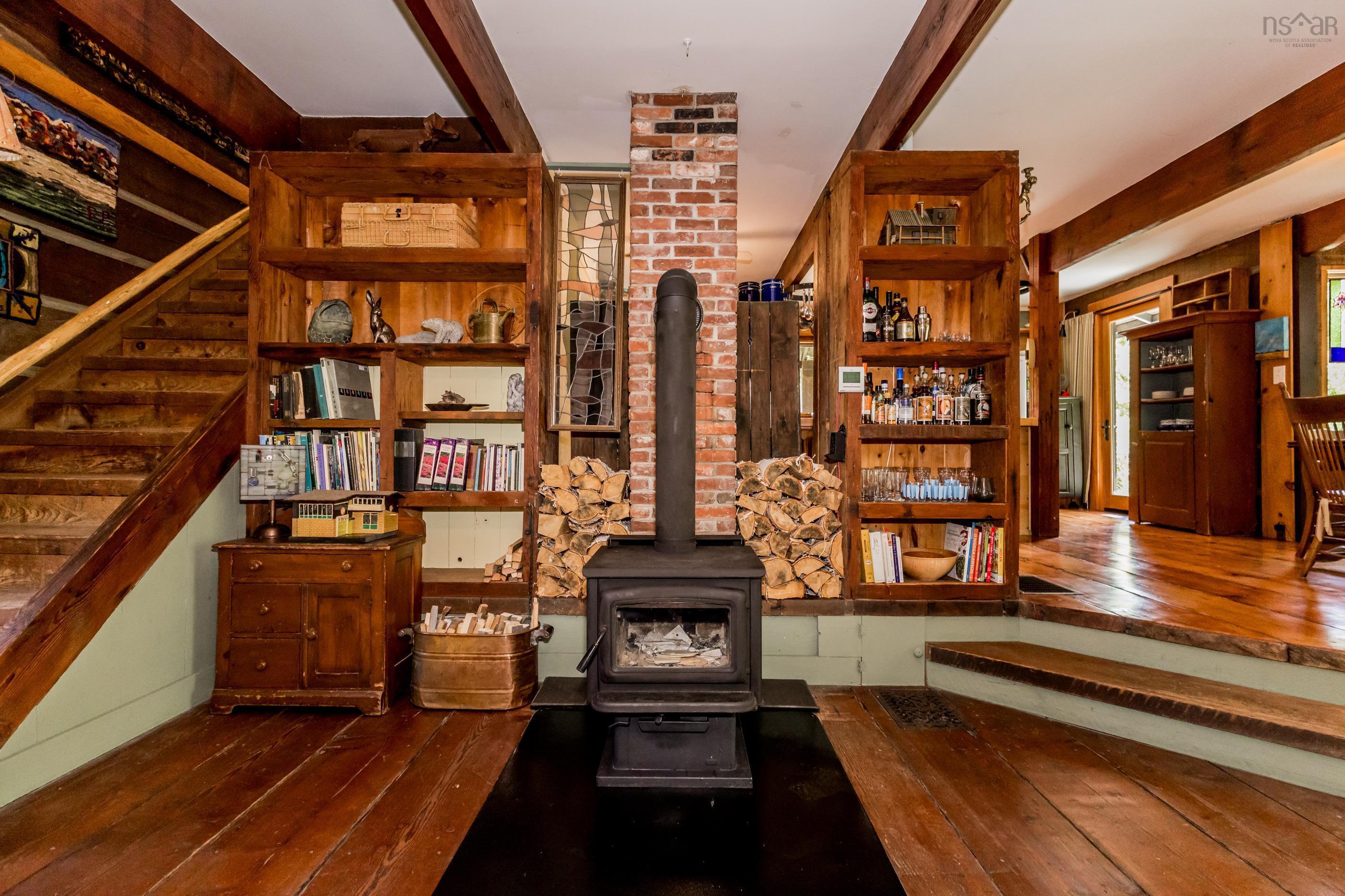 $468,500.00: 2729 Victory Road, Victory