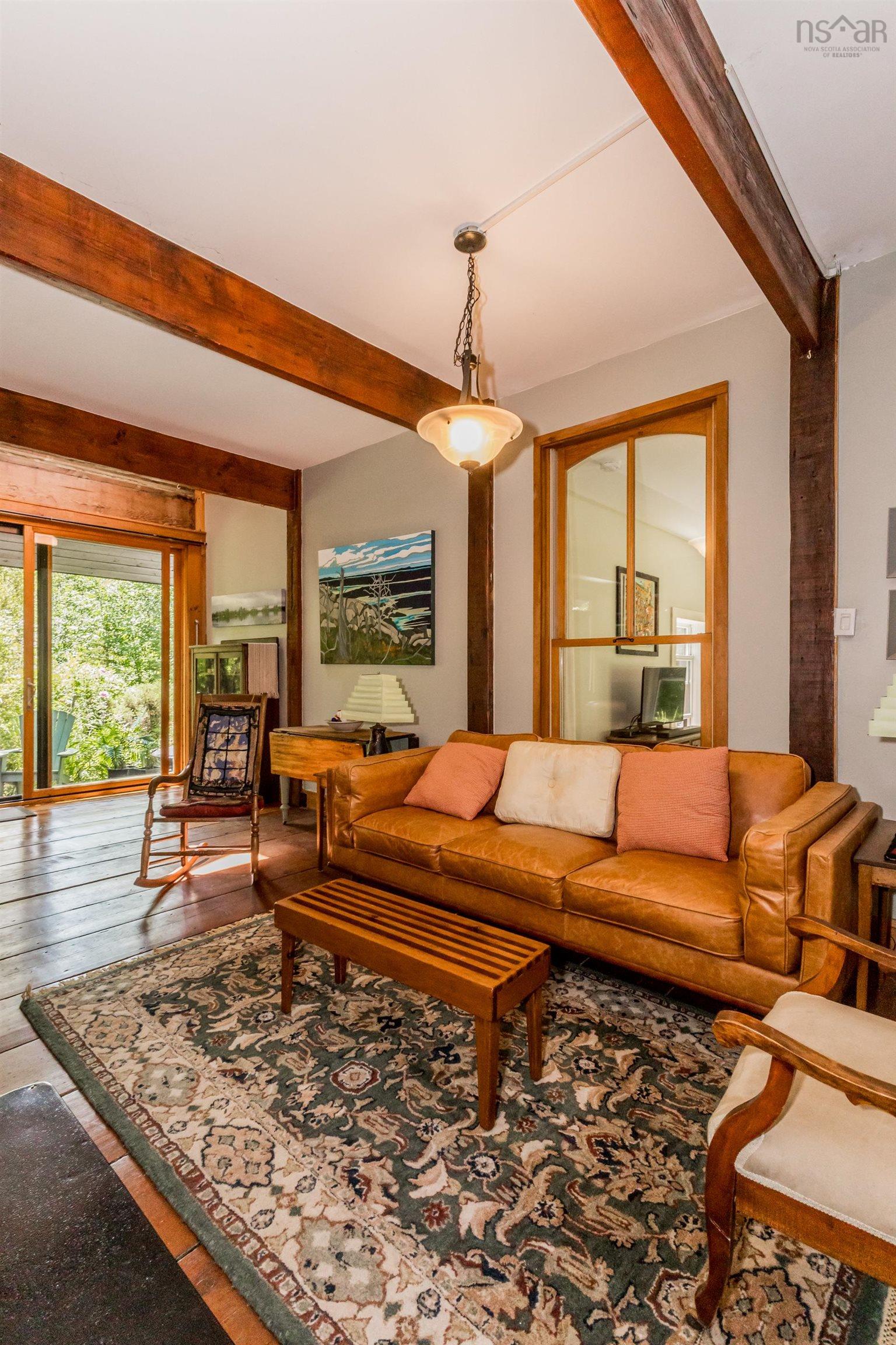 $468,500.00: 2729 Victory Road, Victory