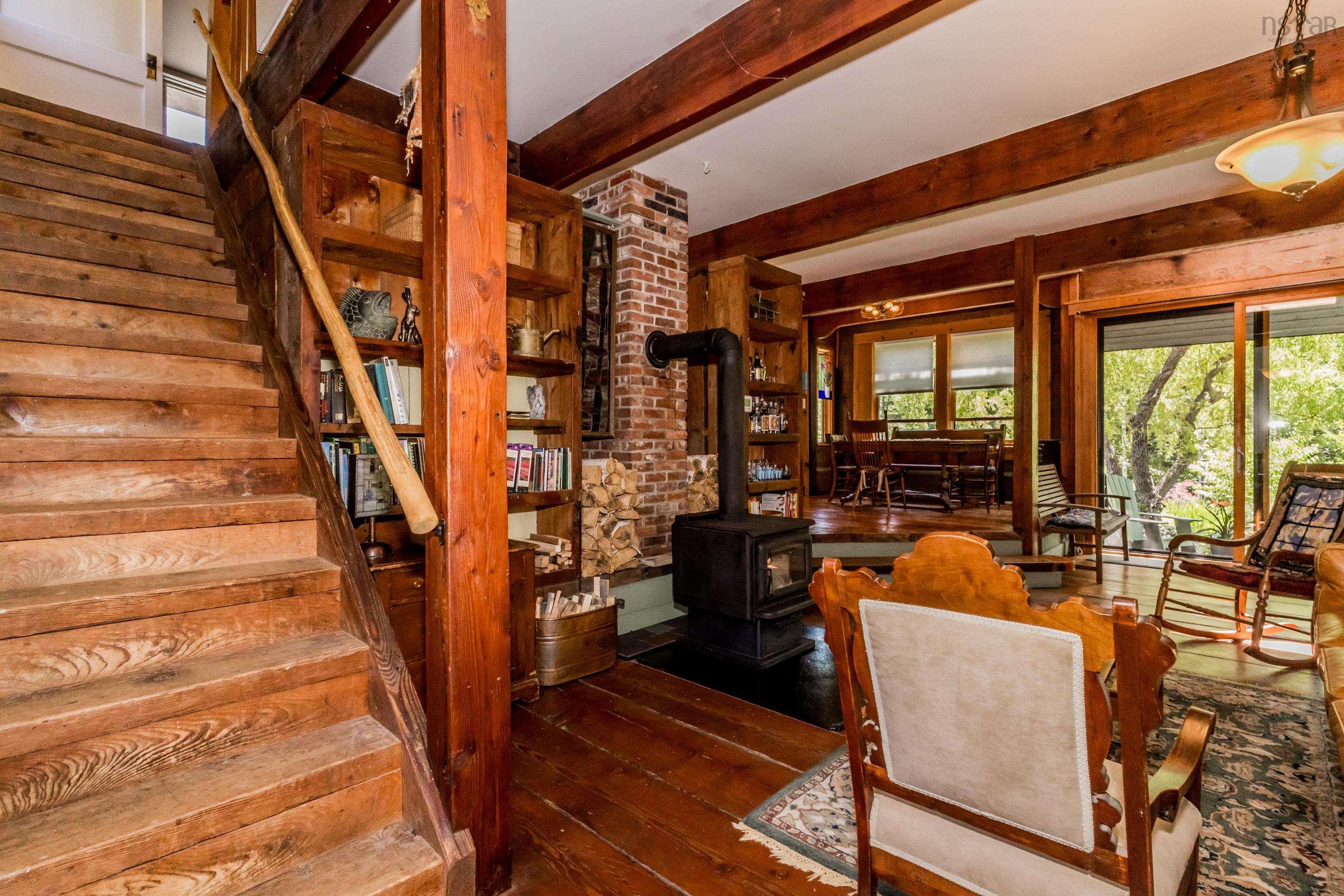 $468,500.00: 2729 Victory Road, Victory