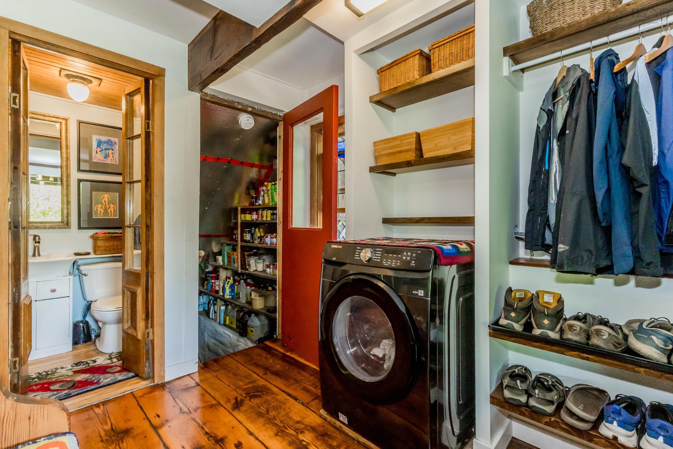 $468,500.00: 2729 Victory Road, Victory