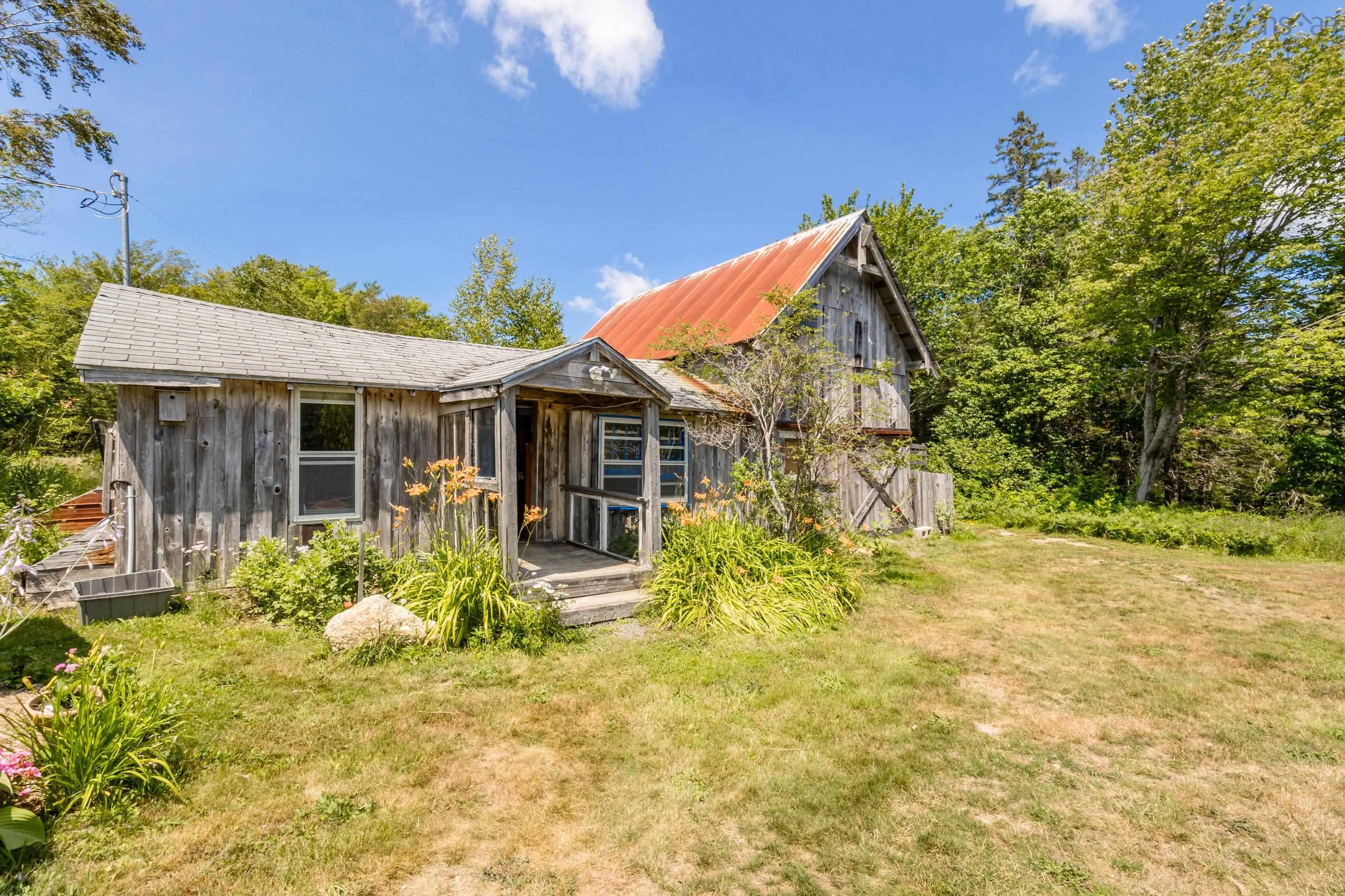 $468,500.00: 2729 Victory Road, Victory
