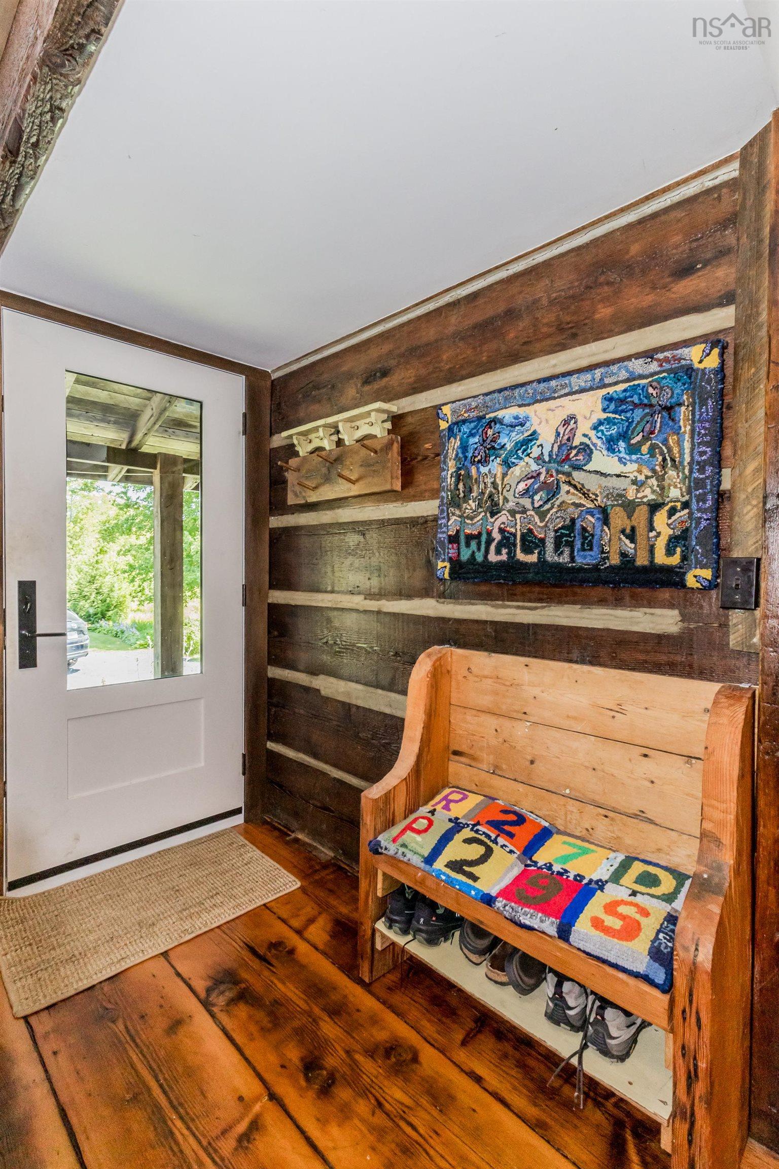 $468,500.00: 2729 Victory Road, Victory