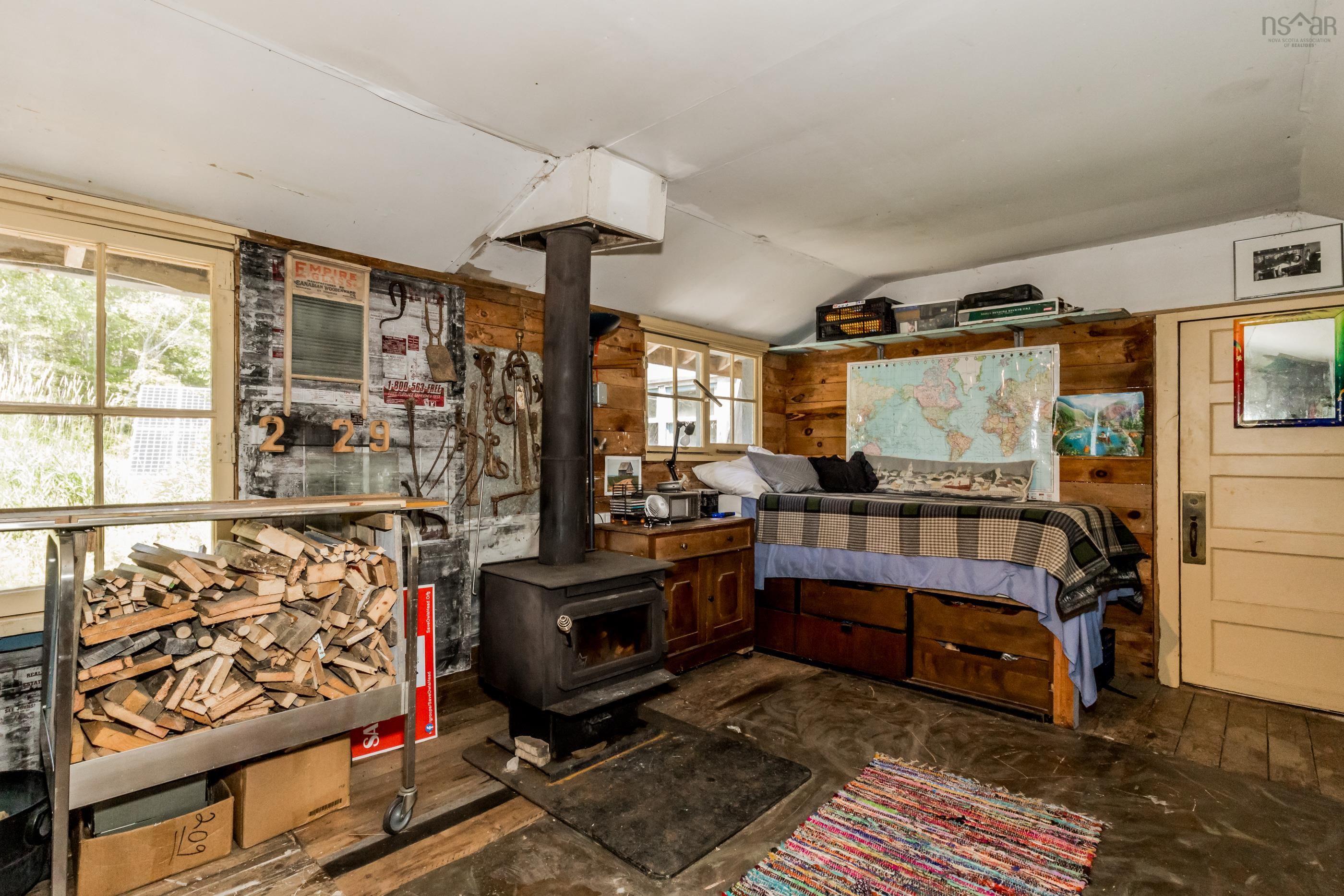 $468,500.00: 2729 Victory Road, Victory