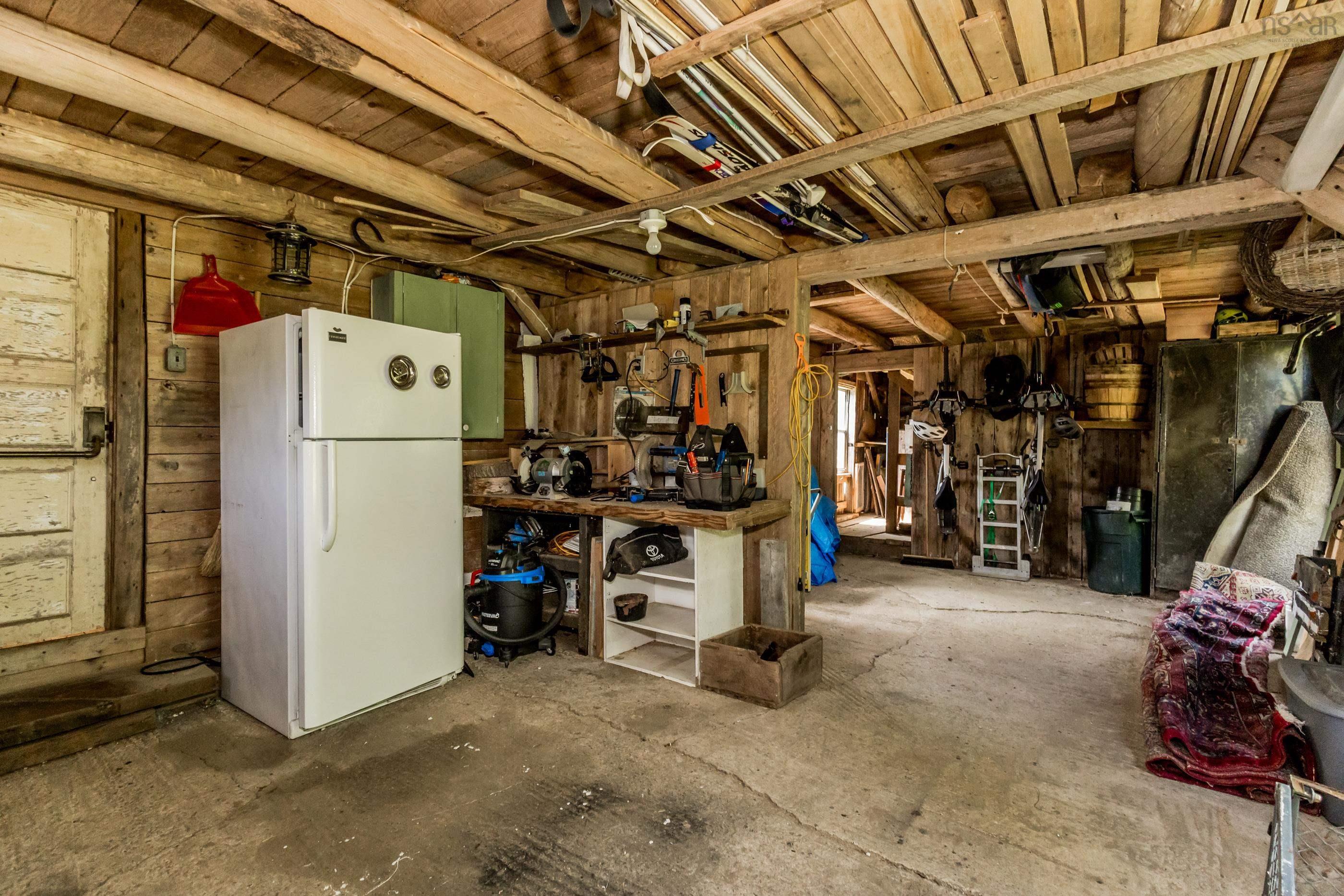 $468,500.00: 2729 Victory Road, Victory