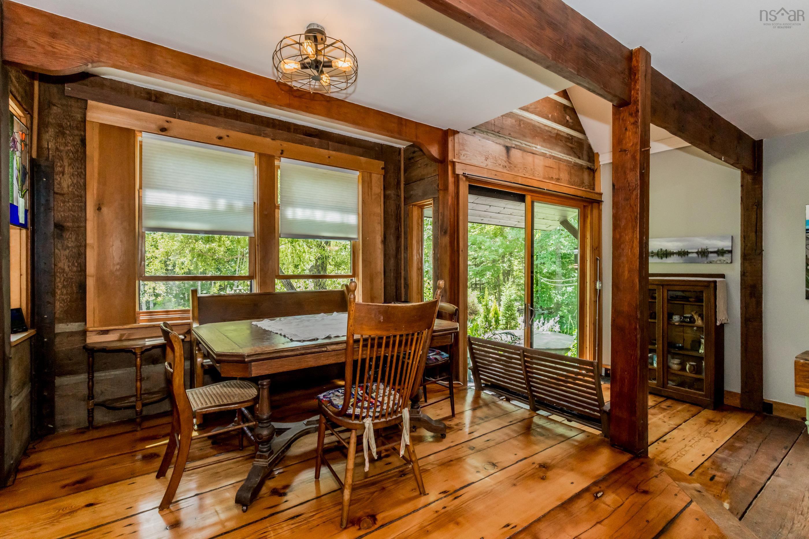 $468,500.00: 2729 Victory Road, Victory