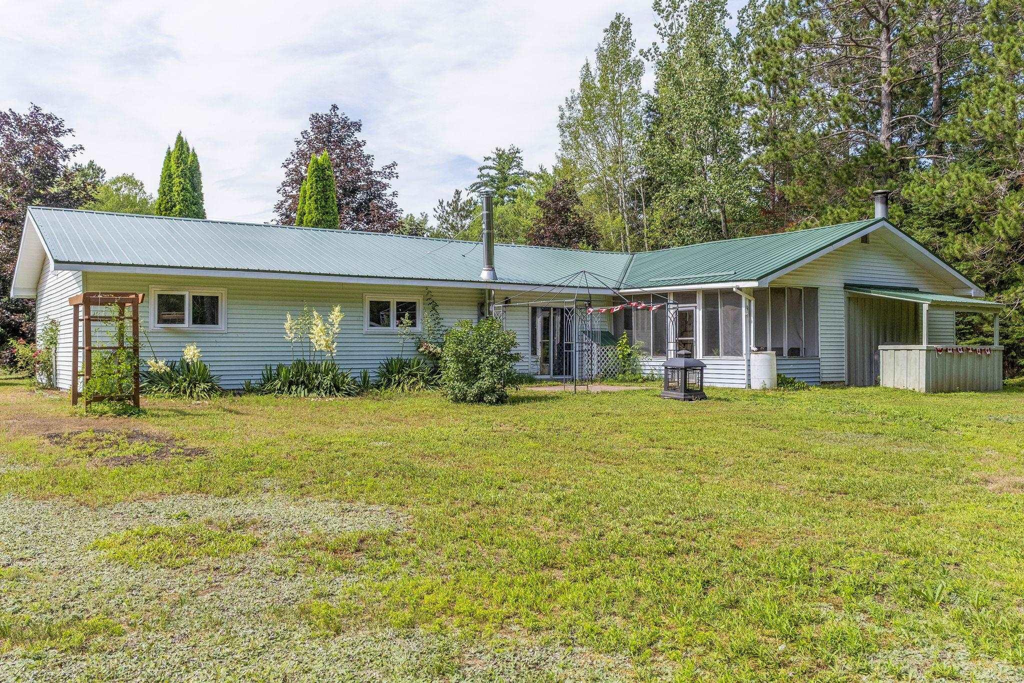 $425,000.00: 266 Hall Road, South Greenwood