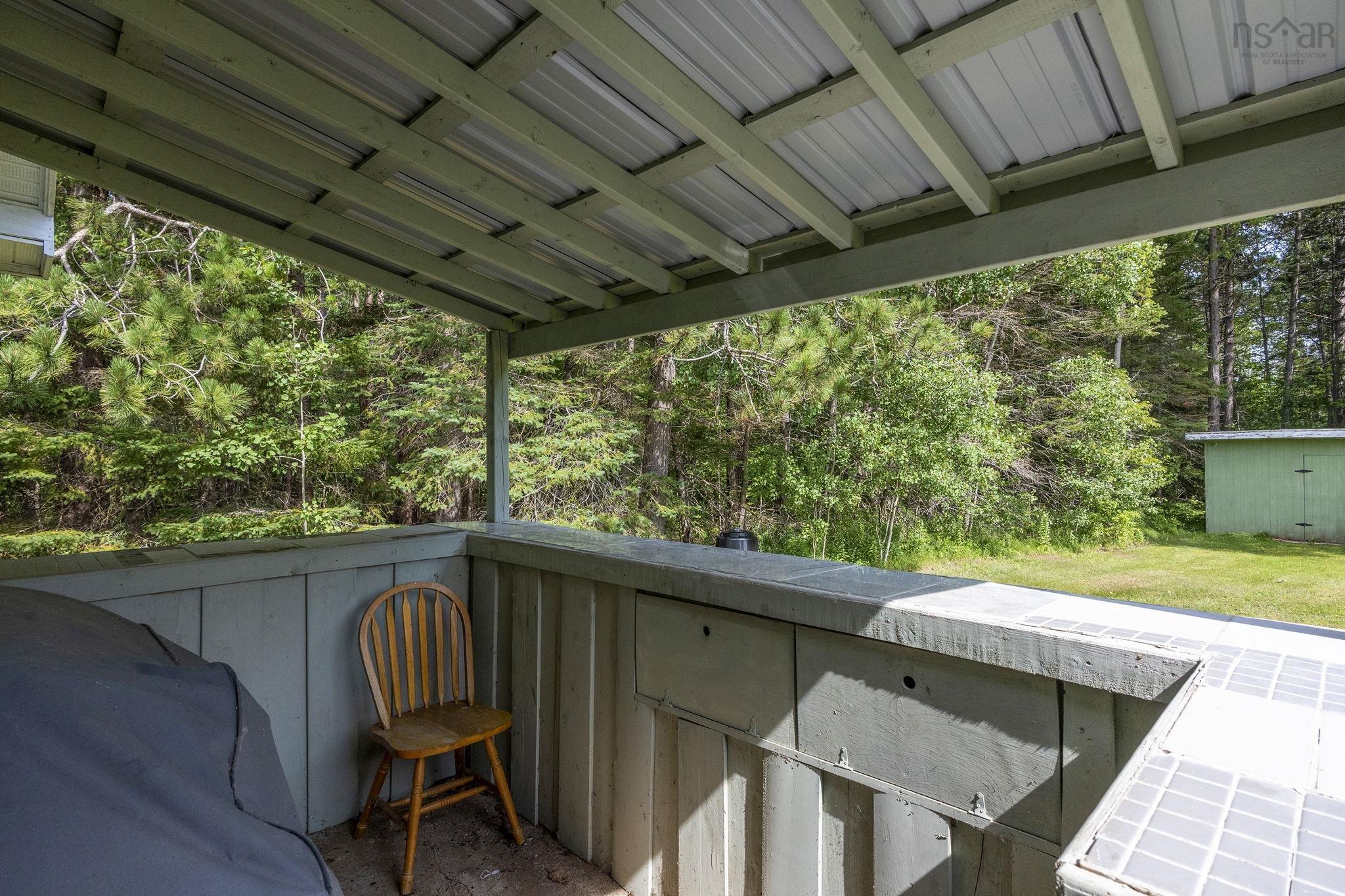 $425,000.00: 266 Hall Road, South Greenwood
