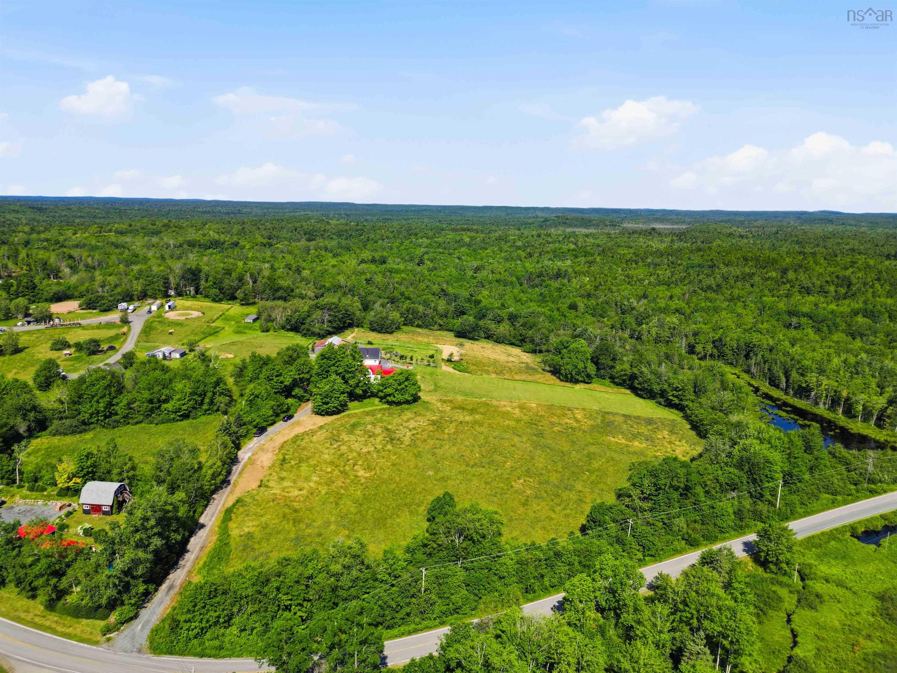 $749,900.00: 1368 Highway 208, Simpsons Corner