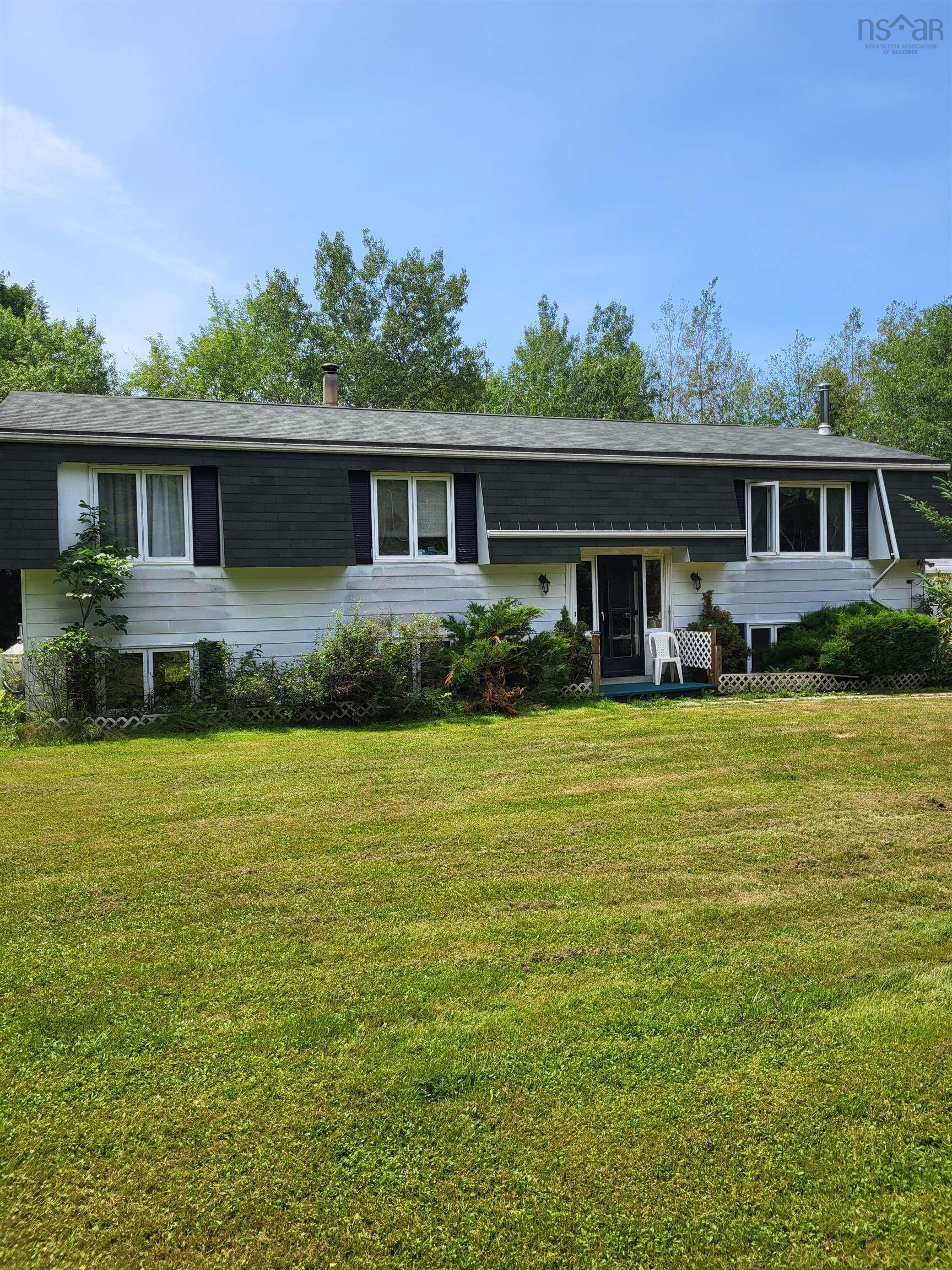 $304,900.00: 278 St. Andrew's River Road, Shubenacadie East