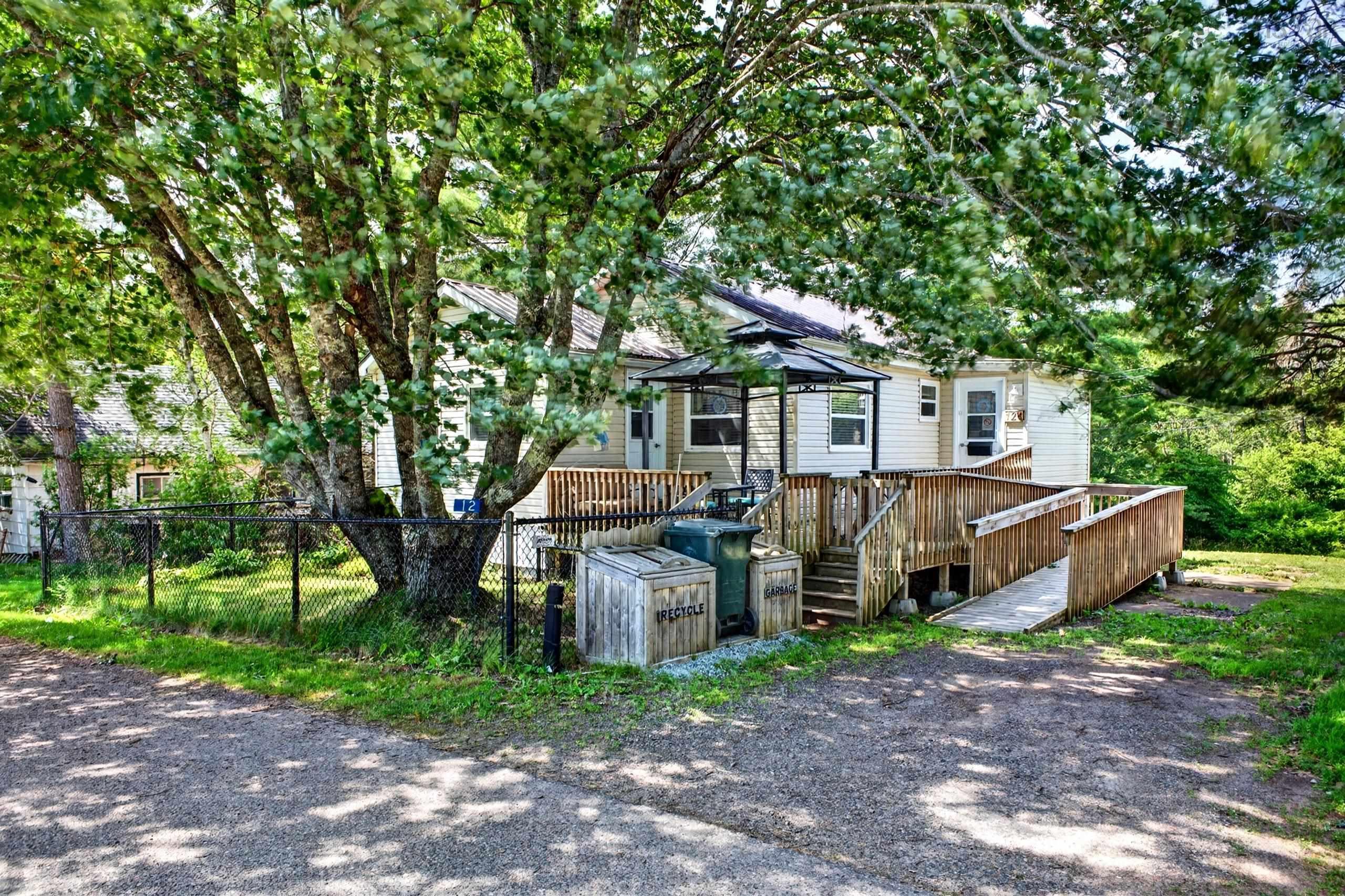 $299,000.00: 12 HIGHLAND Avenue, Brookfield