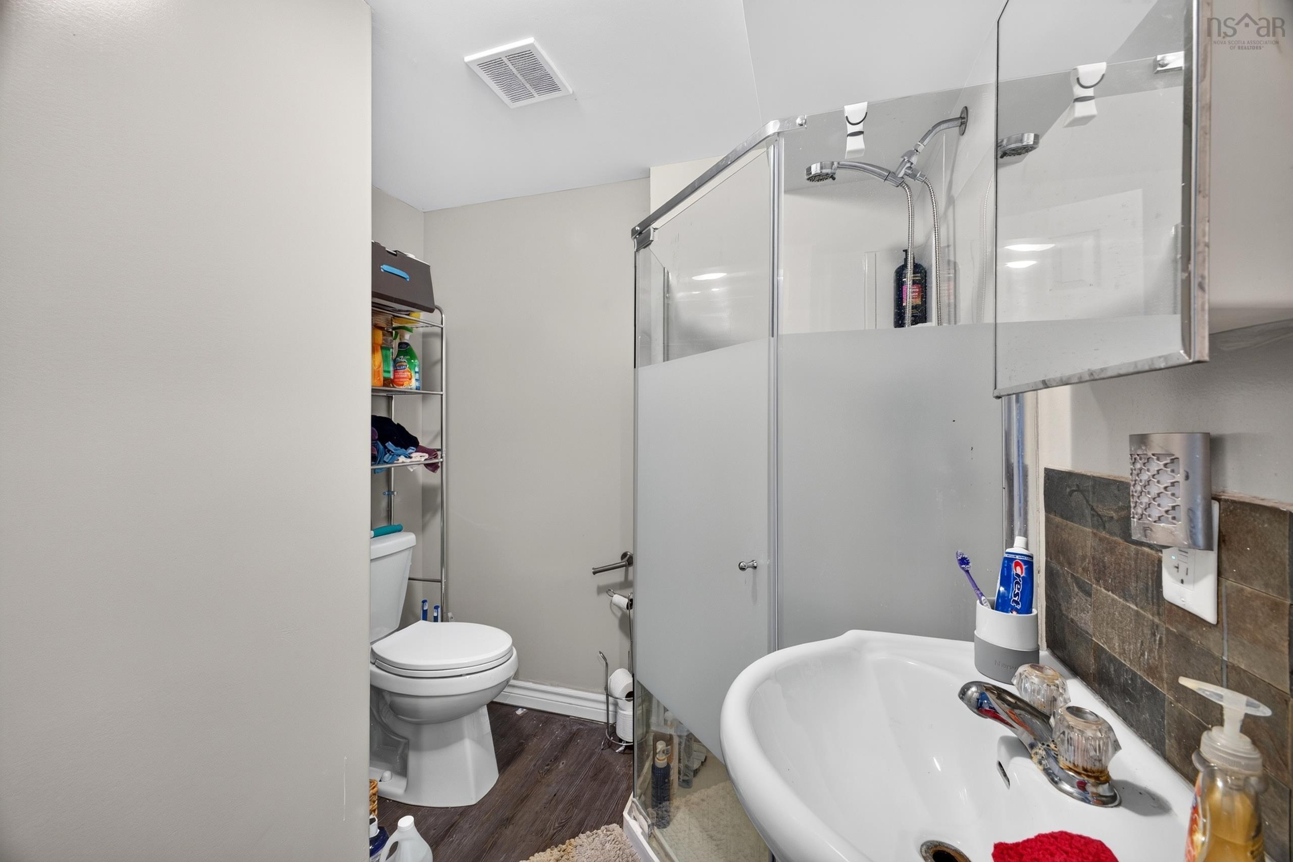 $299,000.00: 12 HIGHLAND Avenue, Brookfield